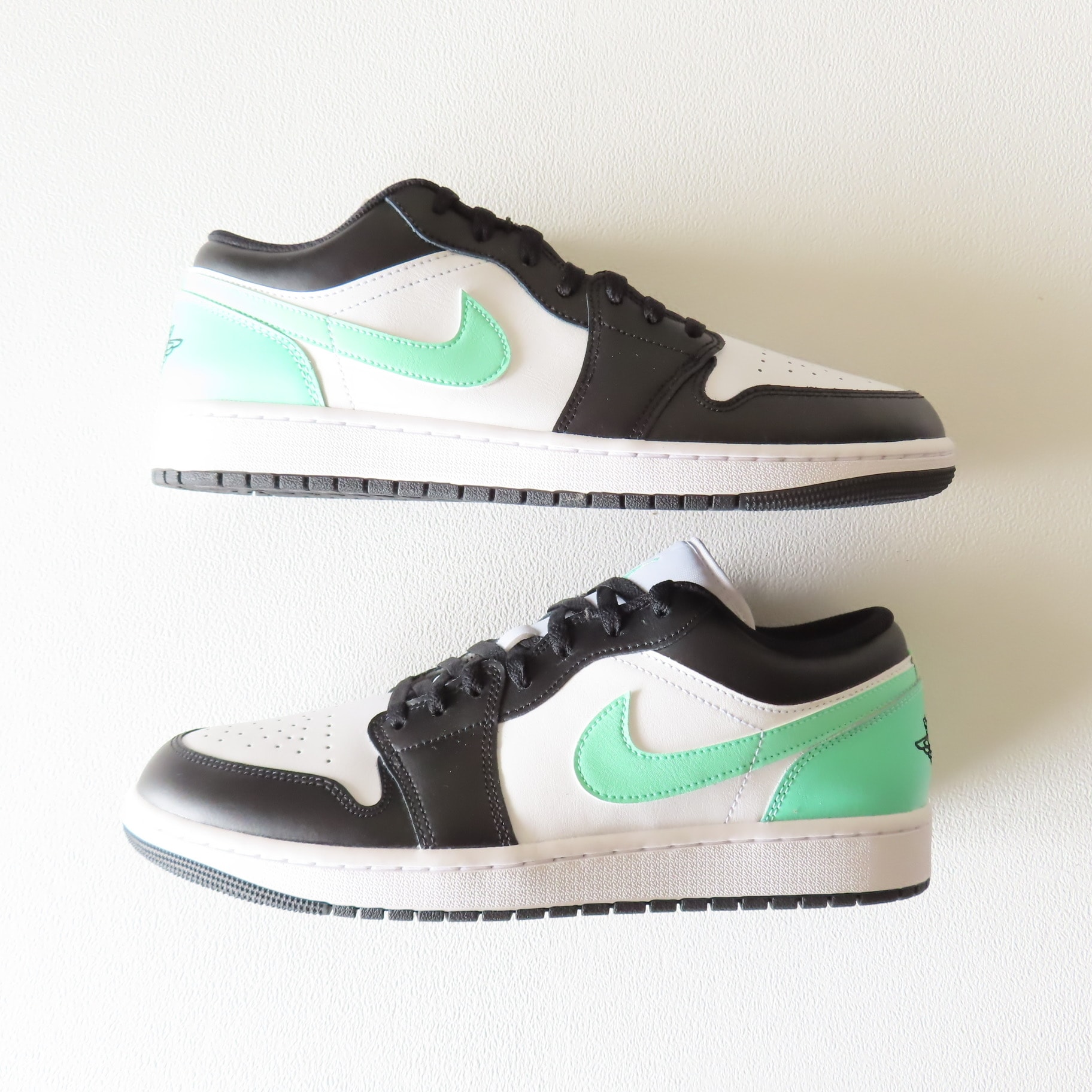 Nike Air Jordan 1 Low "Green Glow"
