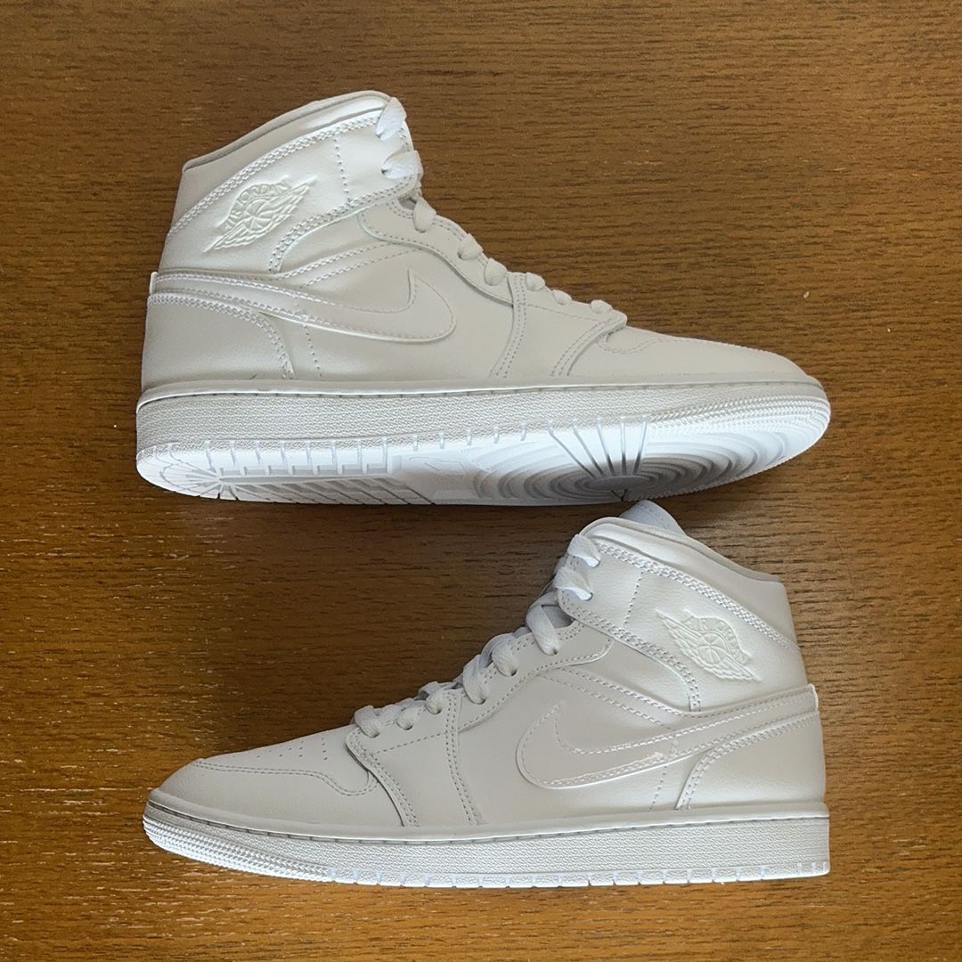 Nike Women's Air Jordan 1 Mid "Triple White"