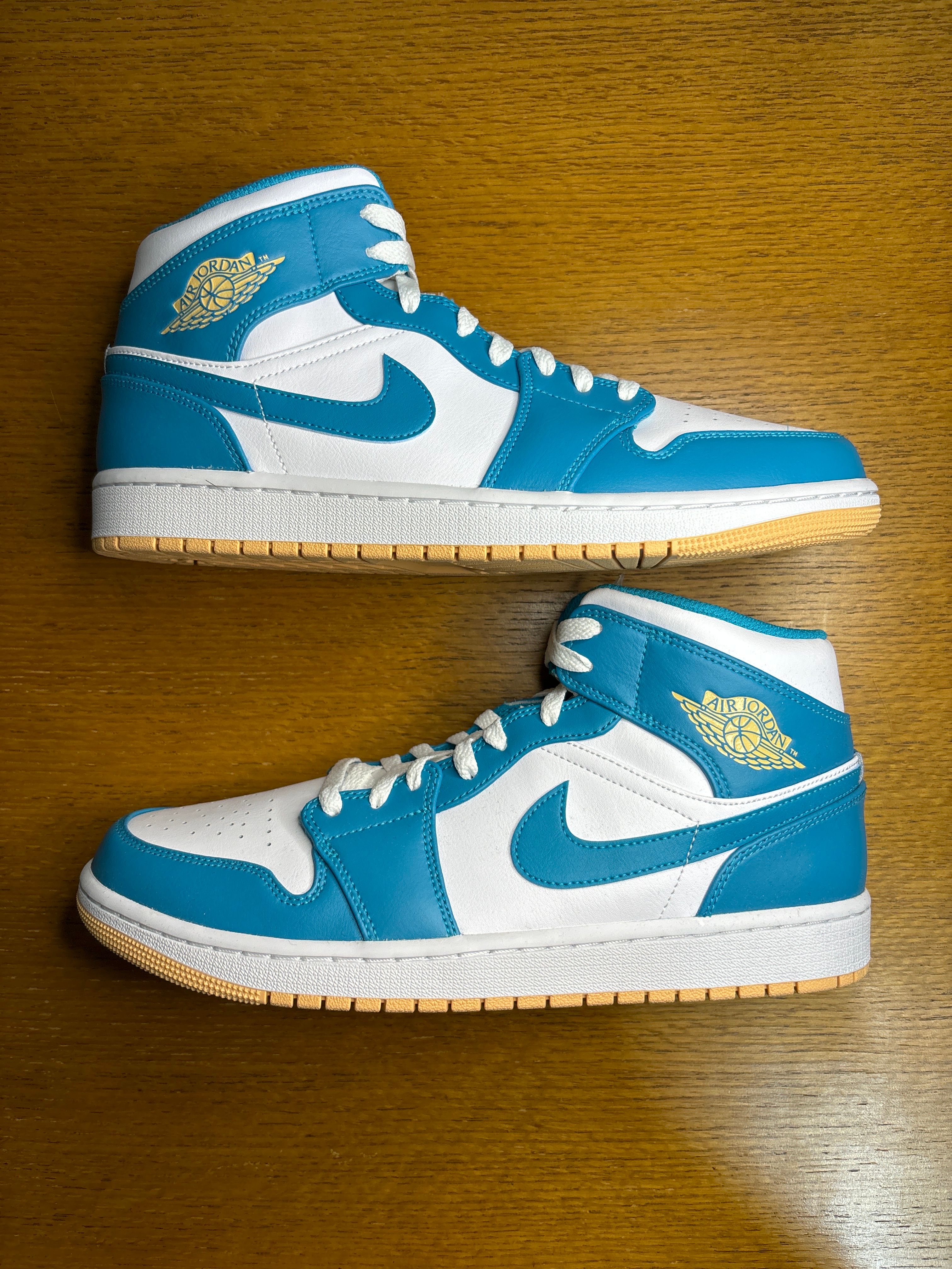 Nike Air Jordan 1 Mid "Aquatone"