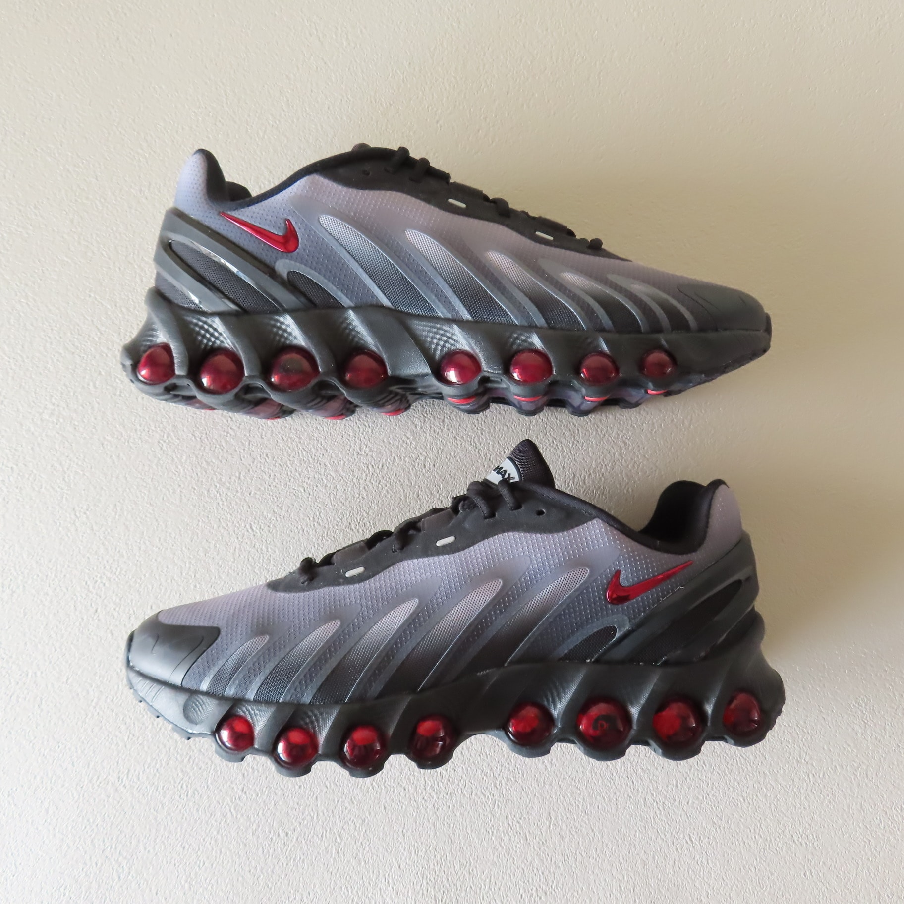 Nike Air Max DN8 "Black/Gym Red"