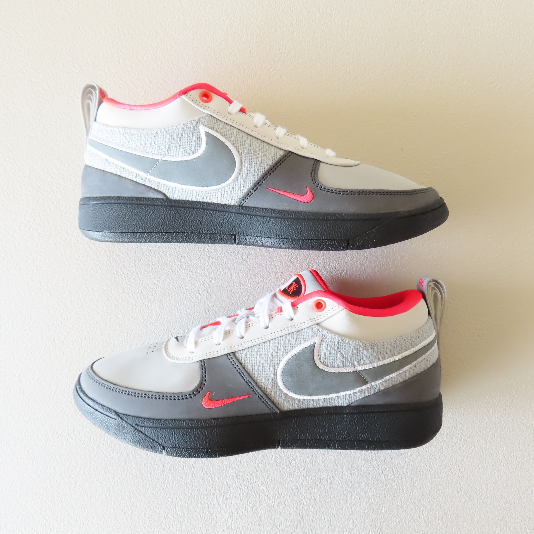 Nike Book 1 