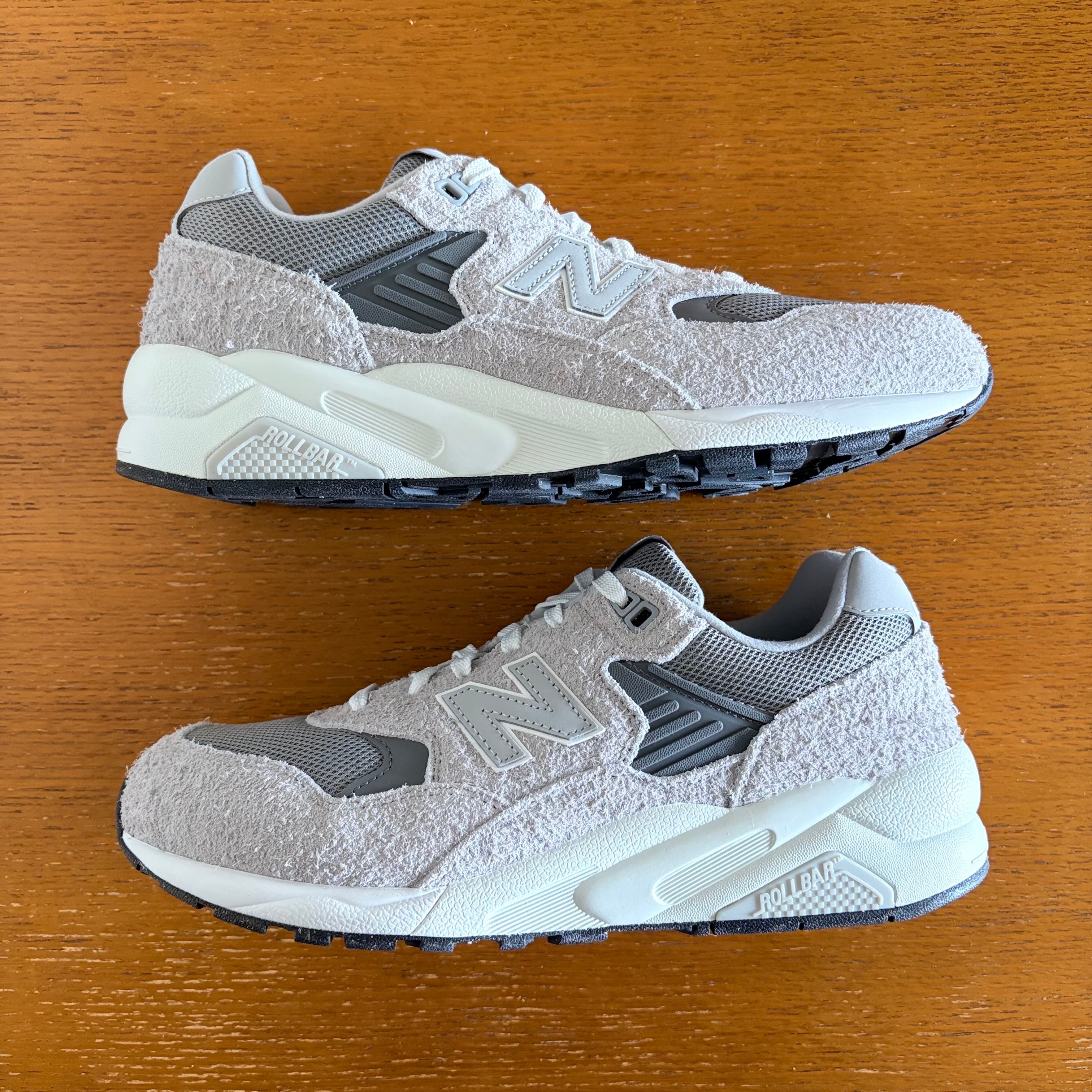 ニューバランス 580 "グレー"