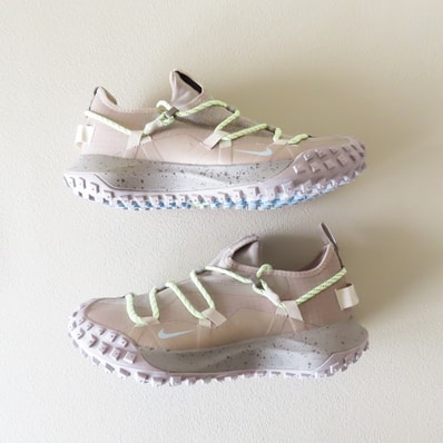 Nike ACG Mountain Fly Low GORE-TEX "College Grey/Cave Stone/Orewood Brown/Malt"