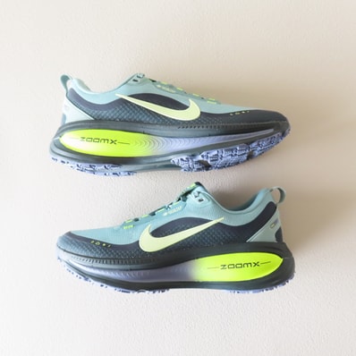 Nike Vomero 18 GORE-TEX "Seaweed/Cannon/Volt/Barely Volt"