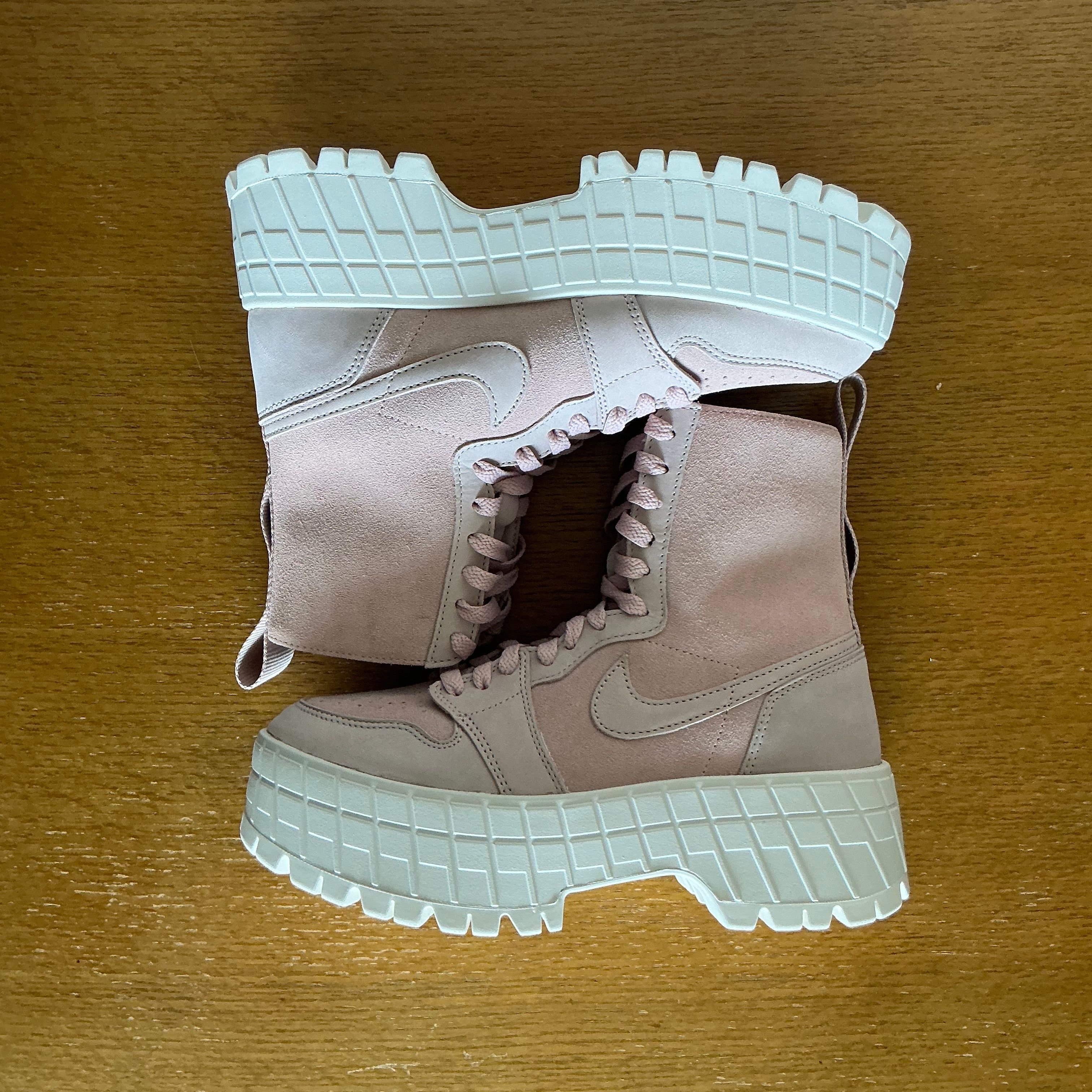 Nike Women's Air Jordan 1 Brooklyn High "Pink Suede"