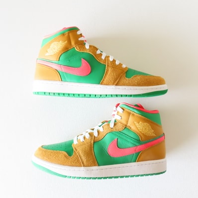 Nike Air Jordan 1 Mid "Wheat and Water Melon"