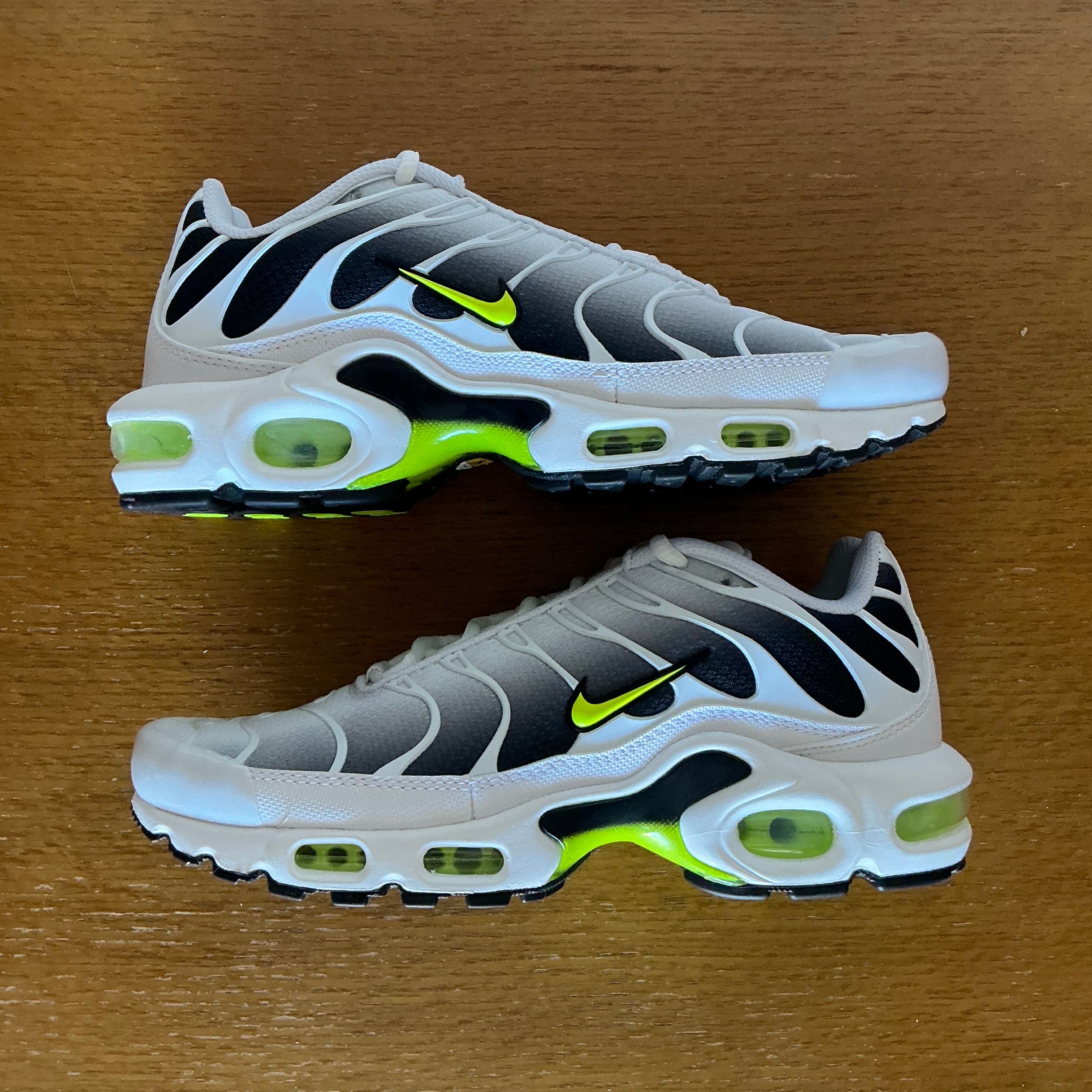 Nike Air Max Plus "Volt"	