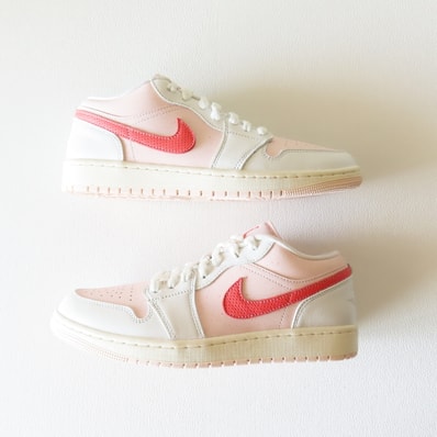 Nike Women's Air Jordan 1 Low SE "Strawberry Milkshake"