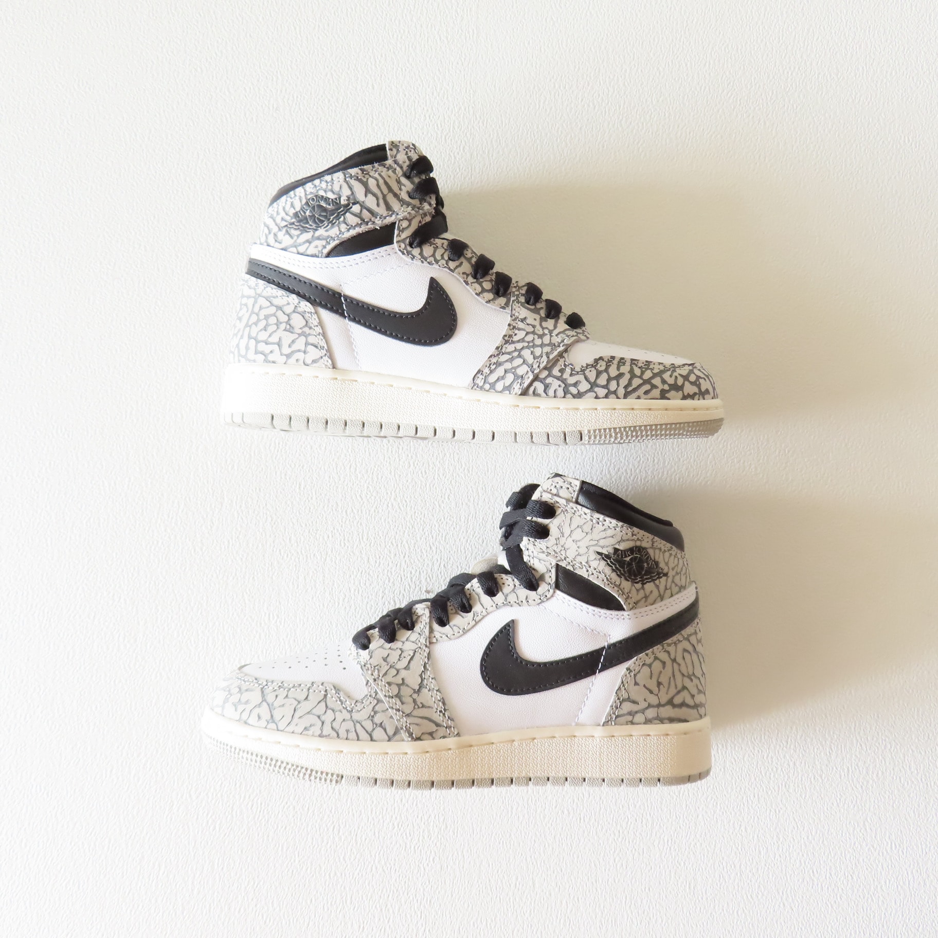 Nike GS Air Jordan 1 High OG "White Cement"