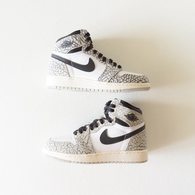 Nike GS Air Jordan 1 High OG "White Cement"