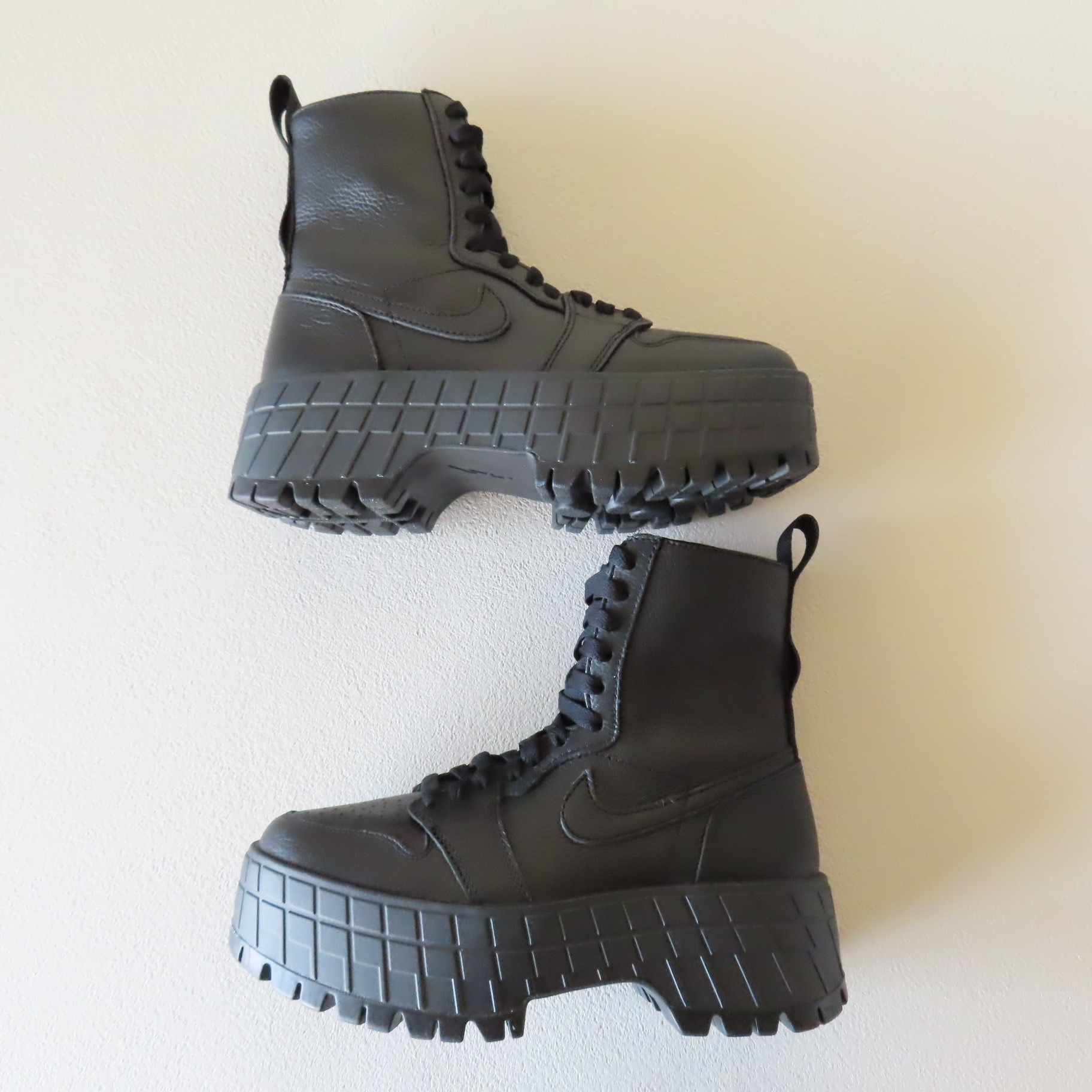 Nike Women's Air Jordan 1 Brooklyn High "Black"