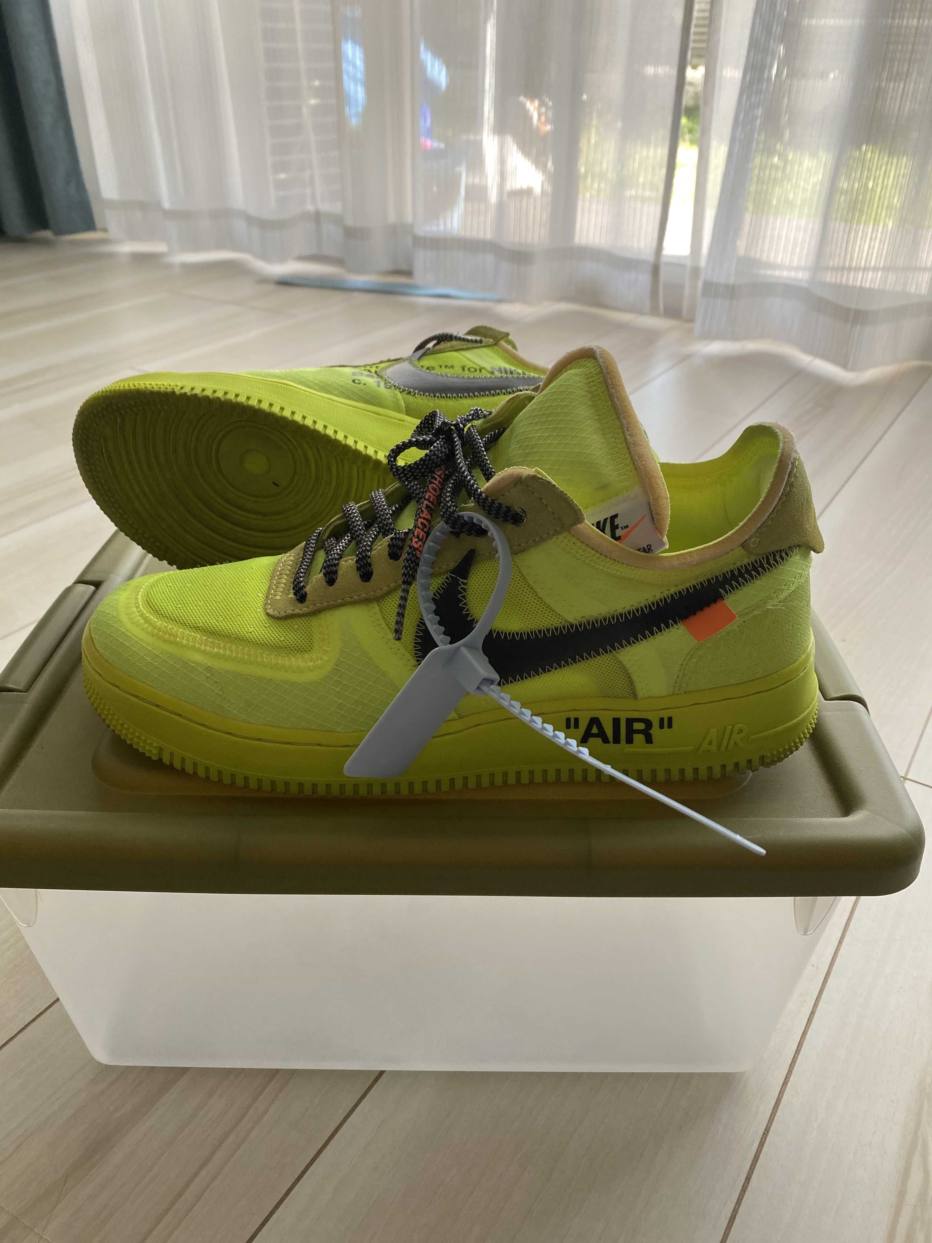 Off-White × Nike Air Force 1 Low "Volt"