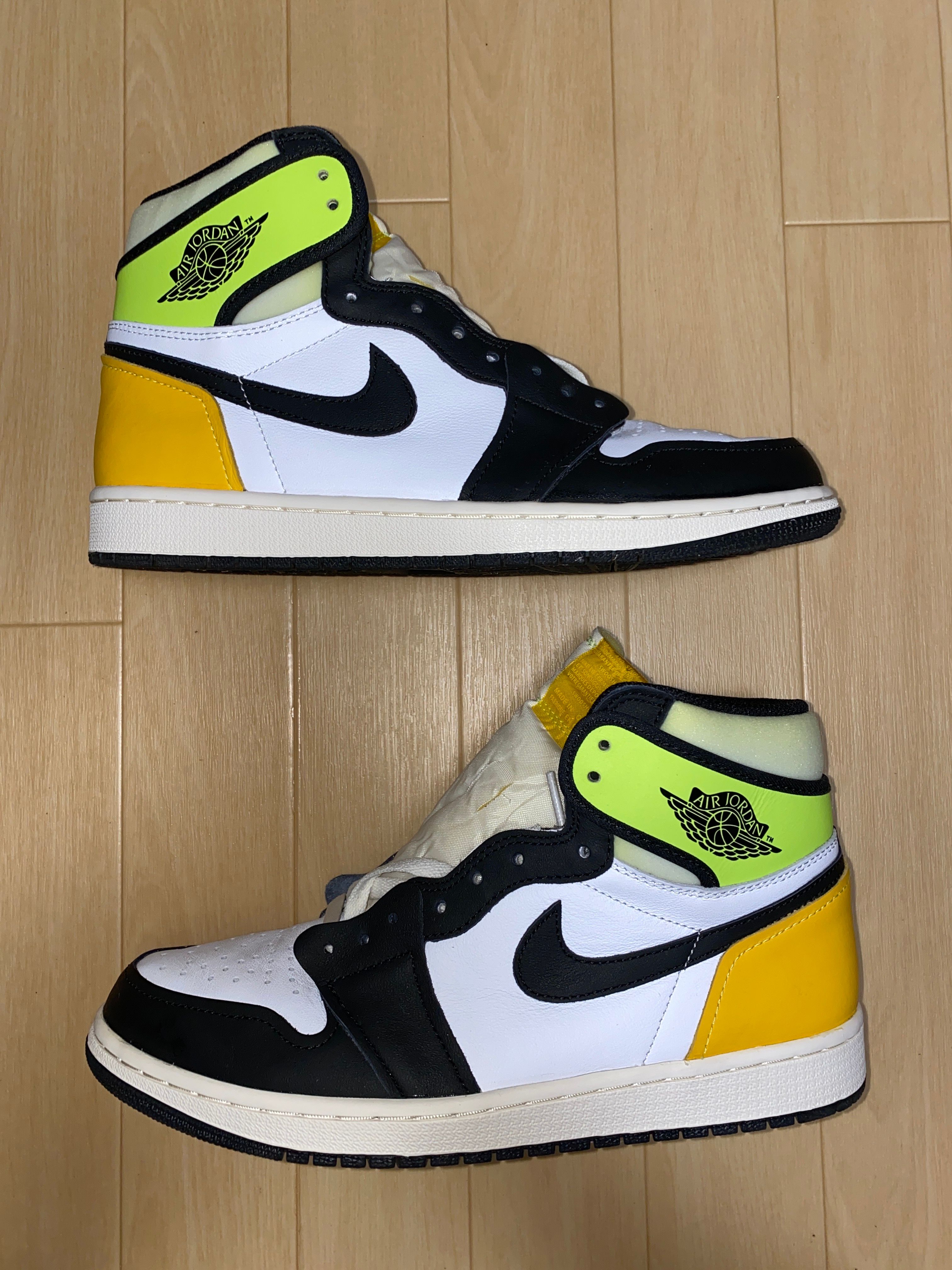 Nike Air Jordan 1 High OG "Volt Gold"