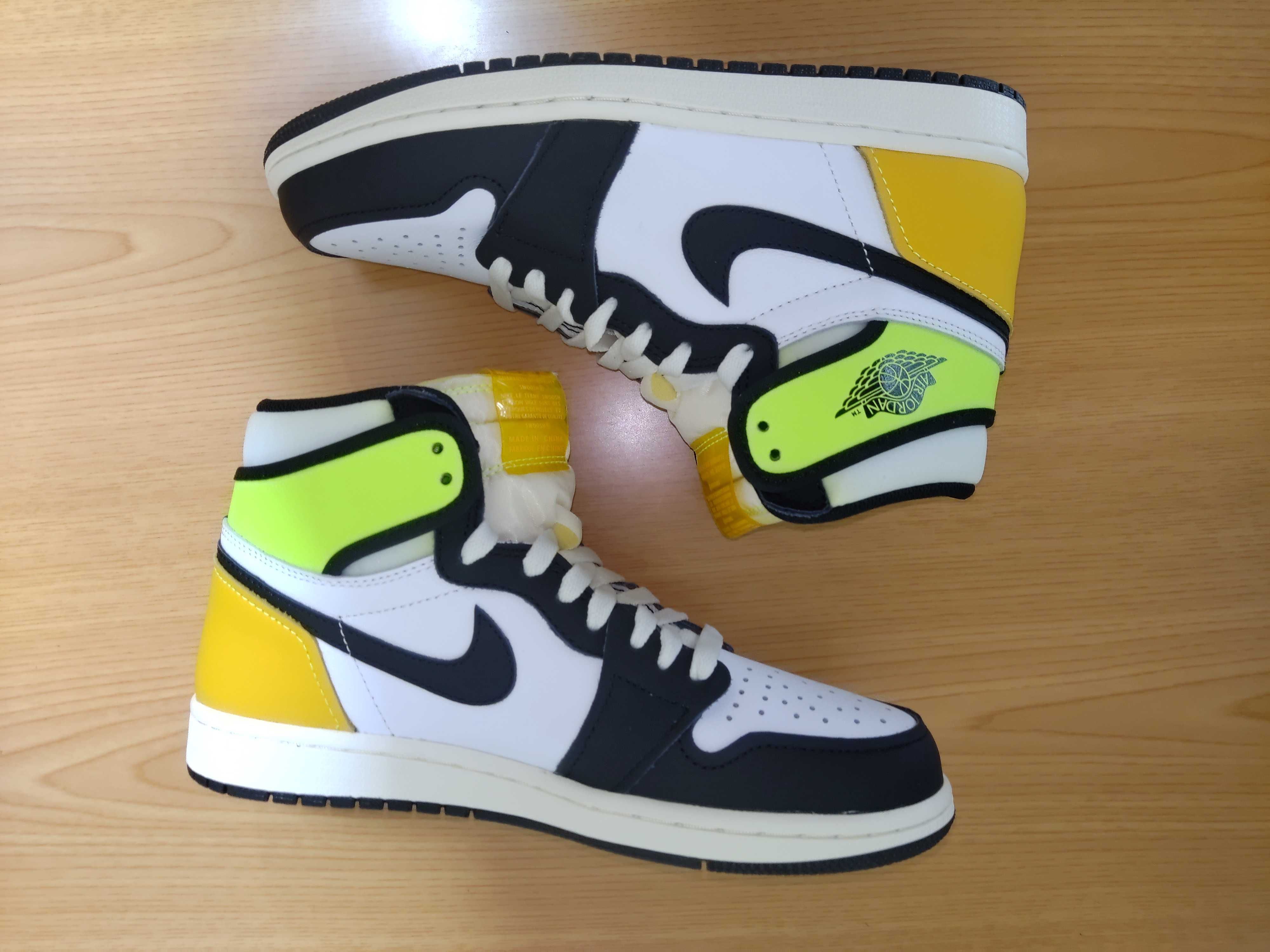Nike Air Jordan 1 High OG "Volt Gold"