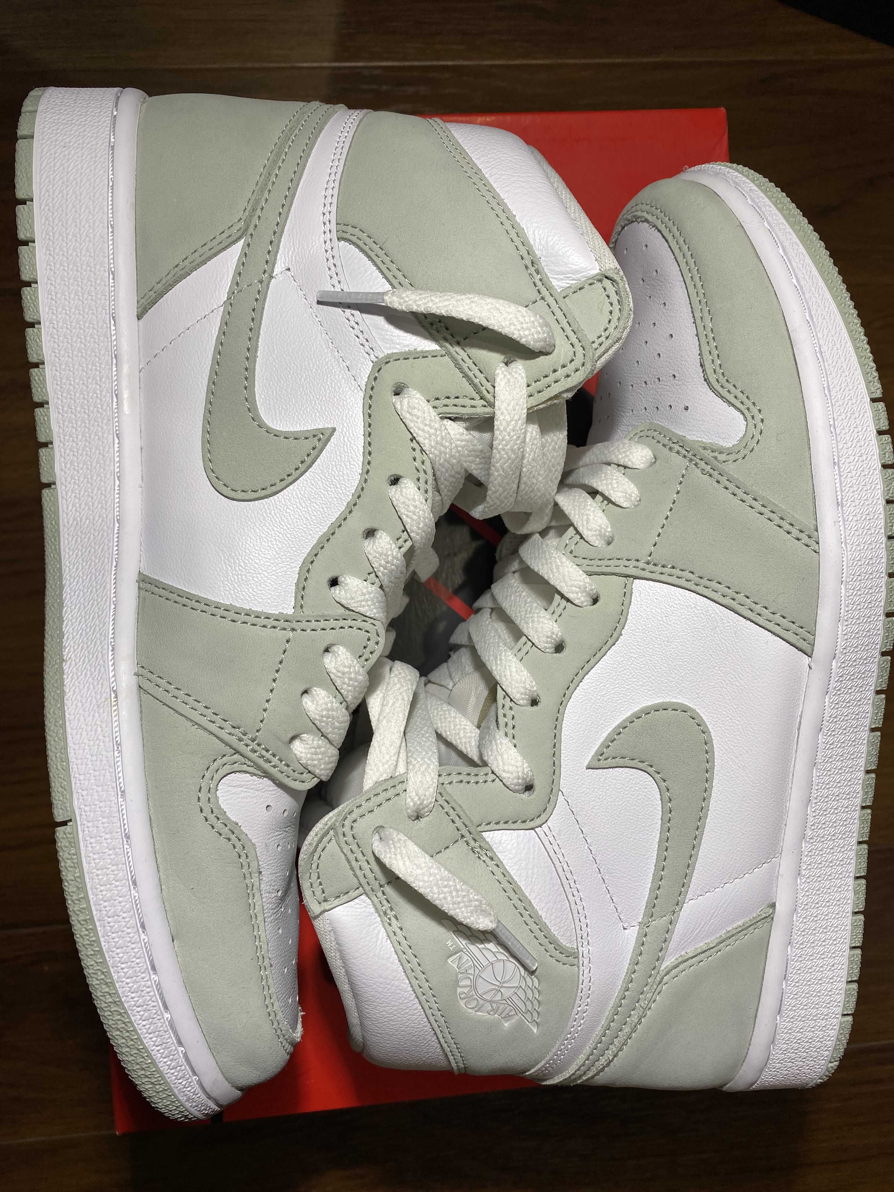 Nike Women's Air Jordan 1 High OG "Seafoam"