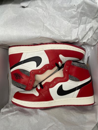 Nike Air Jordan 1 High OG "Lost & Found/Chicago"