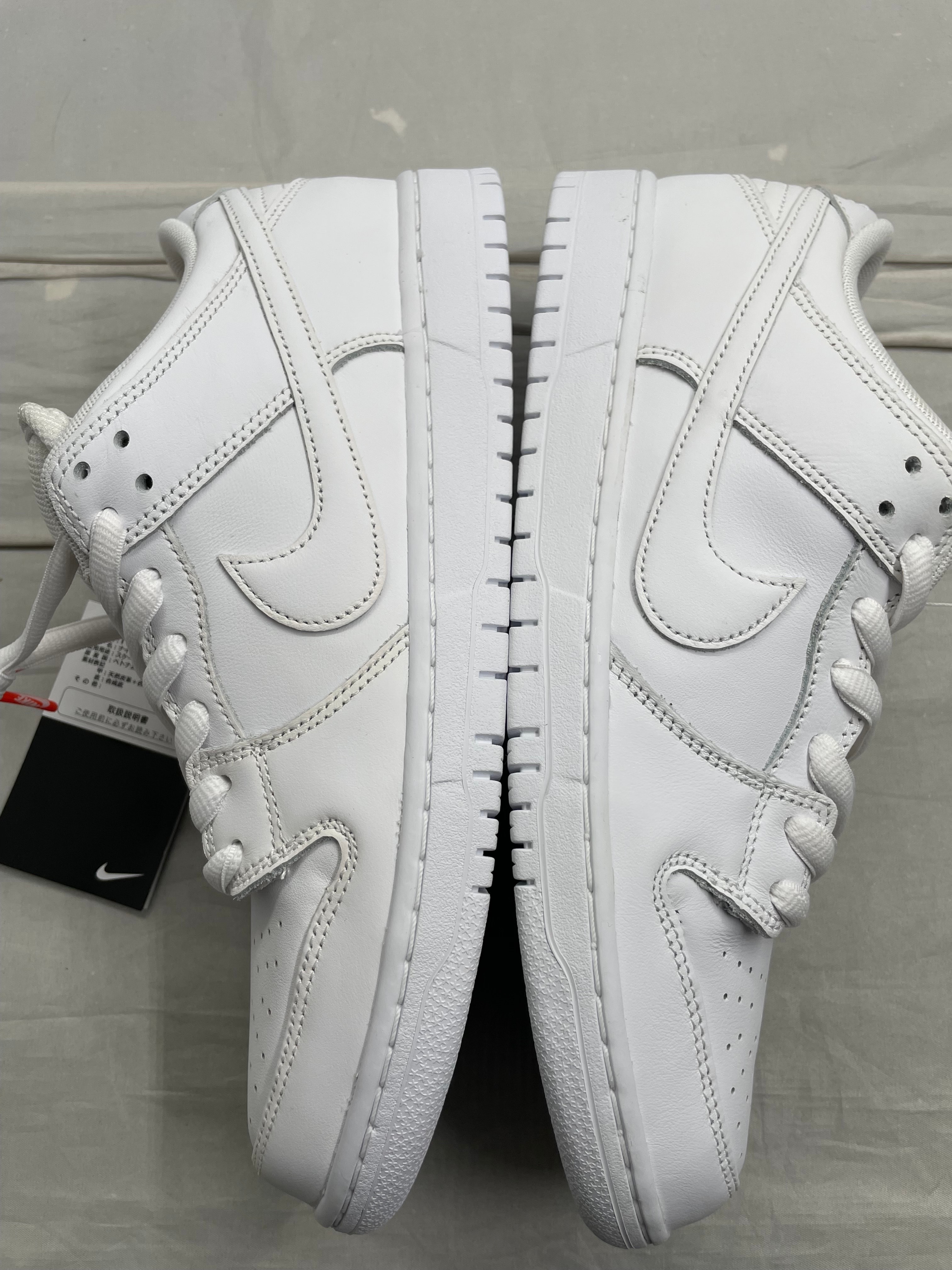 Nike SB Dunk Low Pro ISO "Triple White"