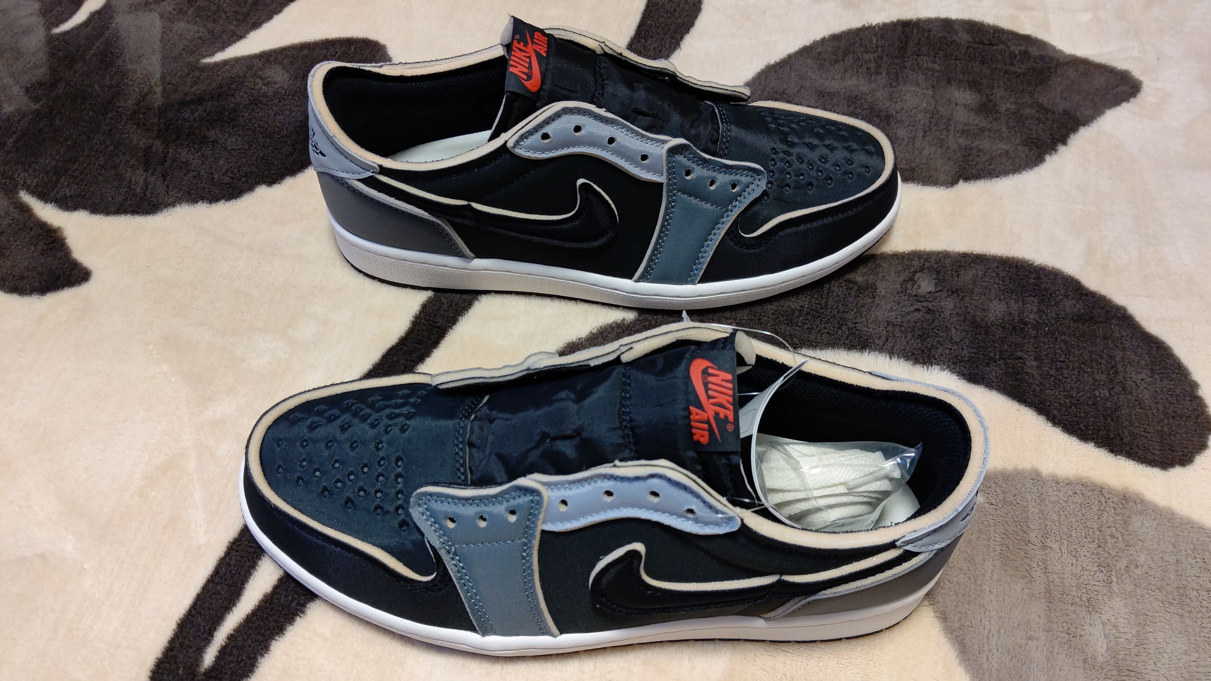 Nike Air Jordan 1 Low OG EX "Black and Smoke Grey"