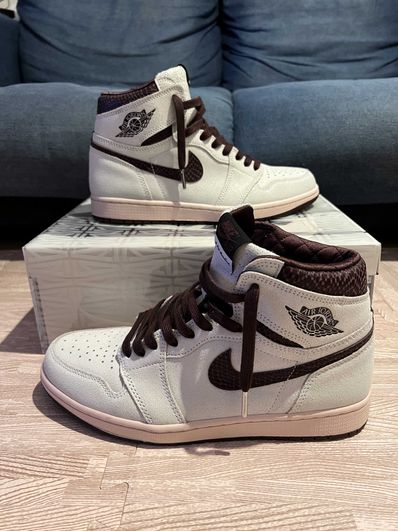 A Ma Maniere × Nike Air Jordan 1 Retro High OG "Sail and Burgundy"