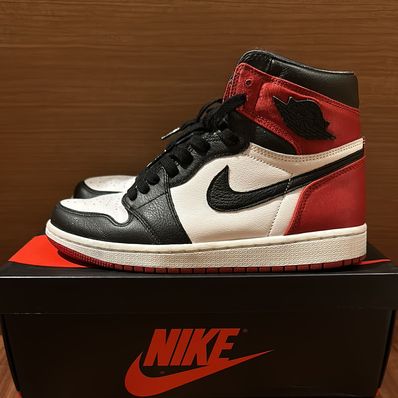 Nike Women's Air Jordan 1 Retro High "Satin Black Toe"