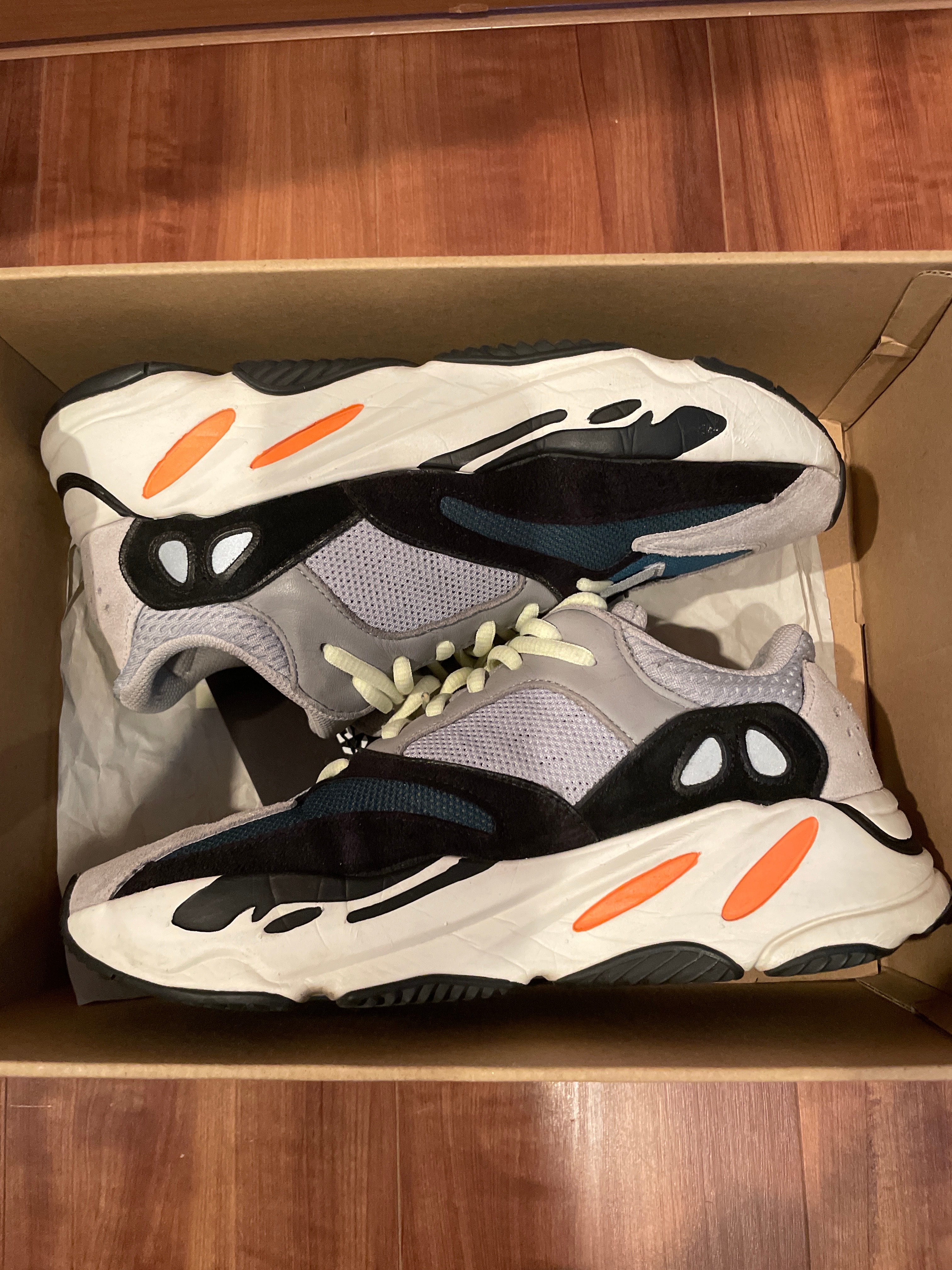 adidas YEEZY Boost 700 "Wave Runner"