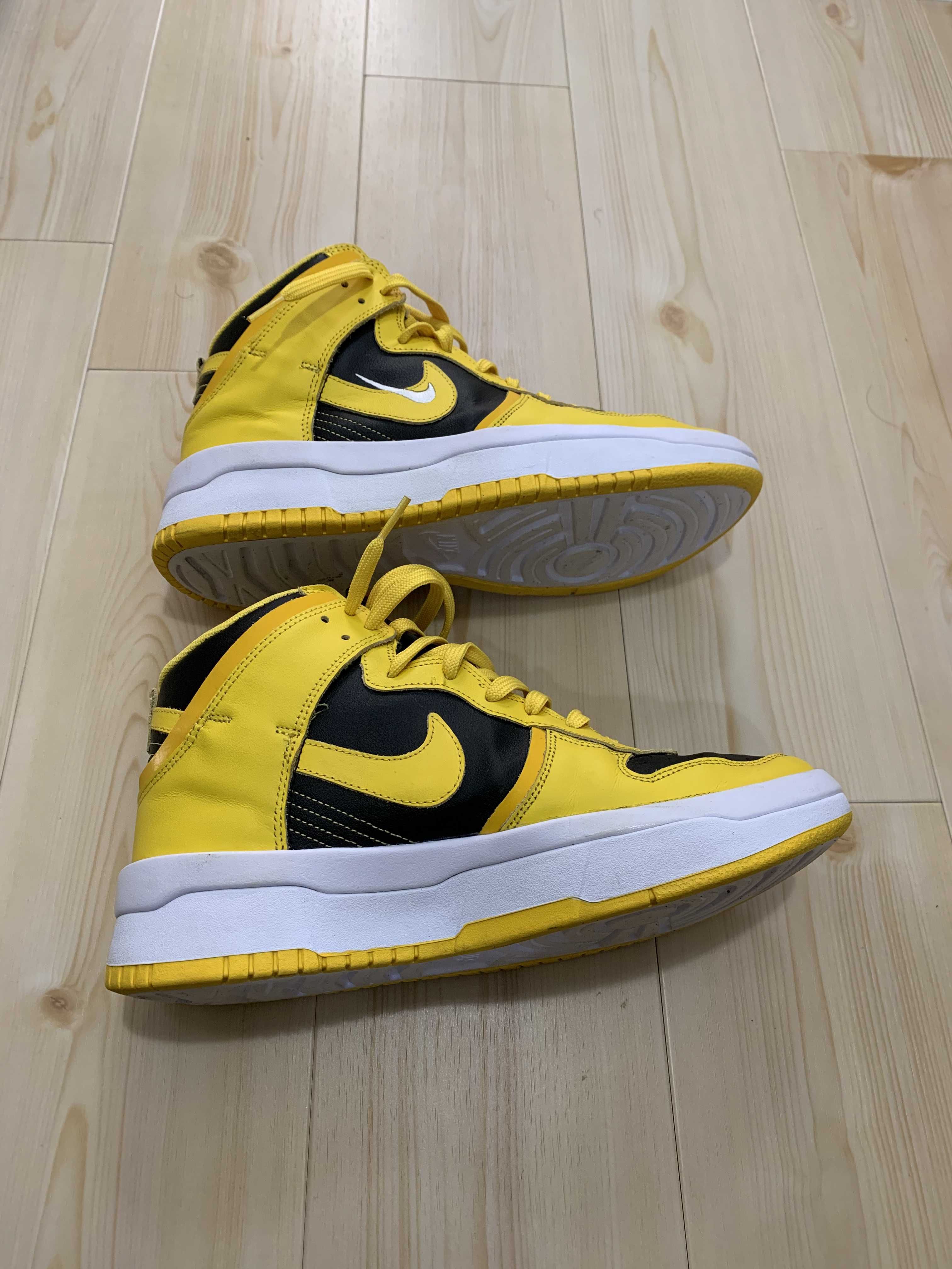 Nike Women's Dunk High UP "Gold/Black"