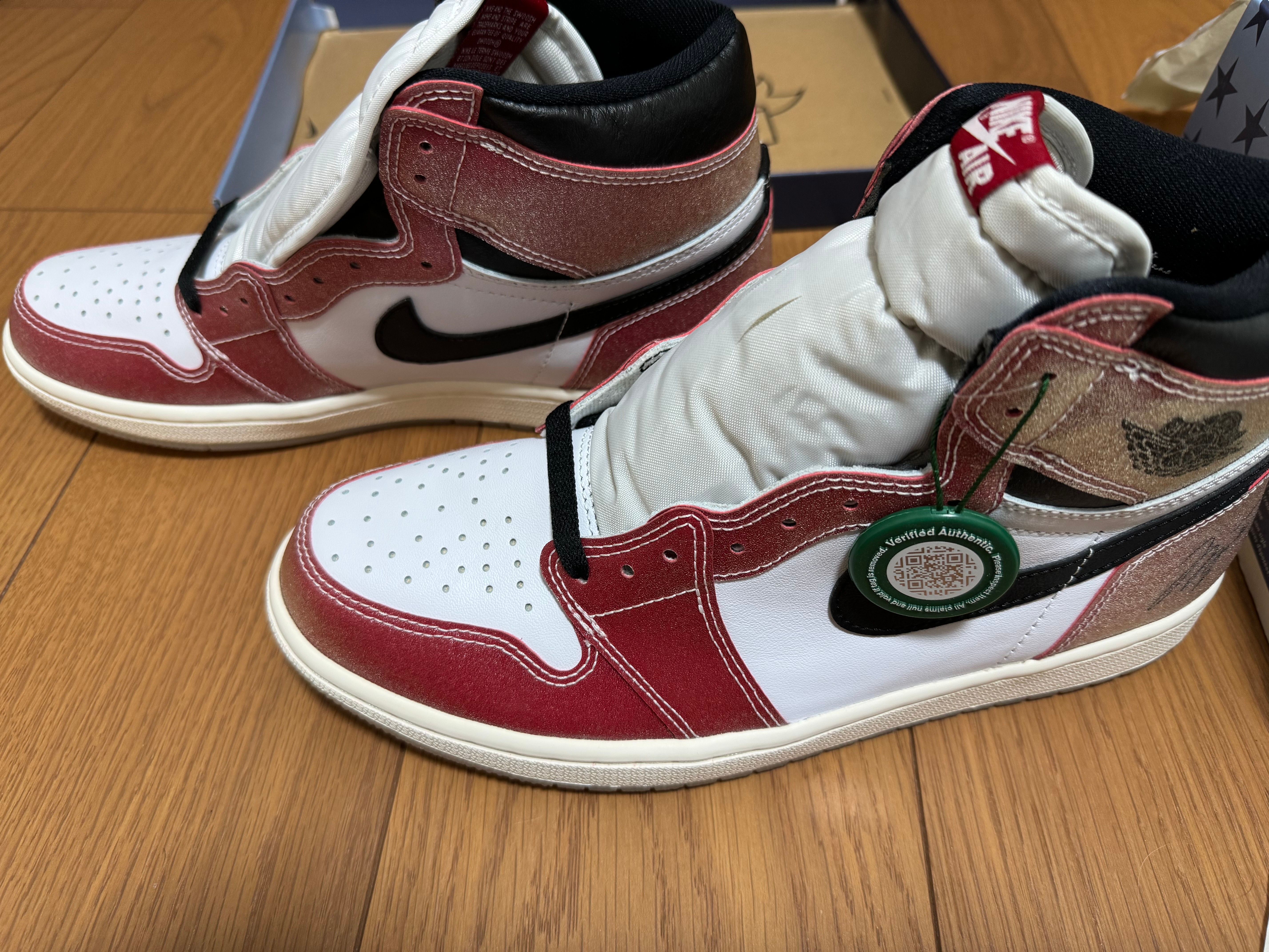 Trophy Room × Nike Air Jordan 1 Retro High "Chicago" (Friends and Family) (Blue Laces)