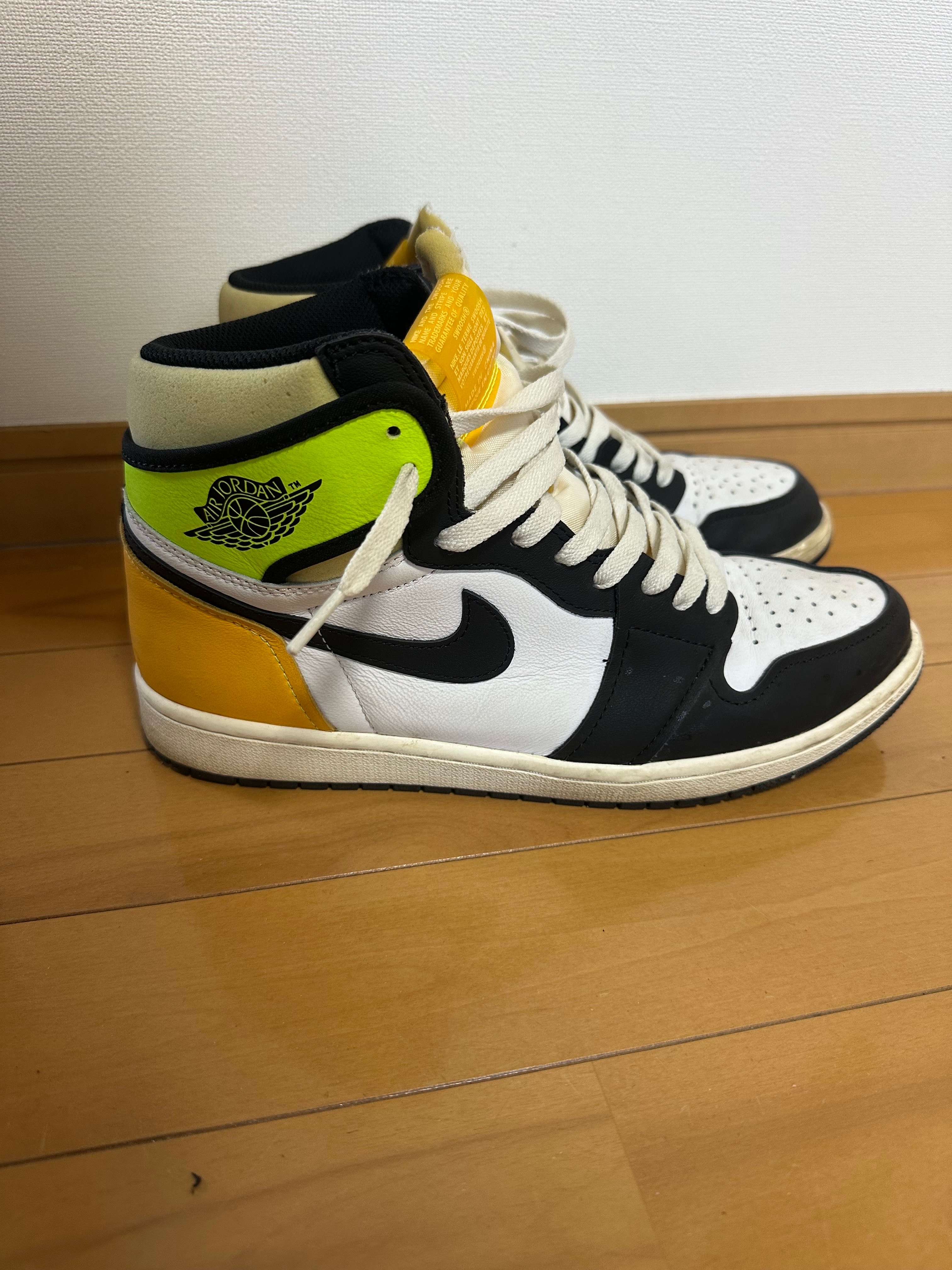 Nike Air Jordan 1 High OG "Volt Gold"