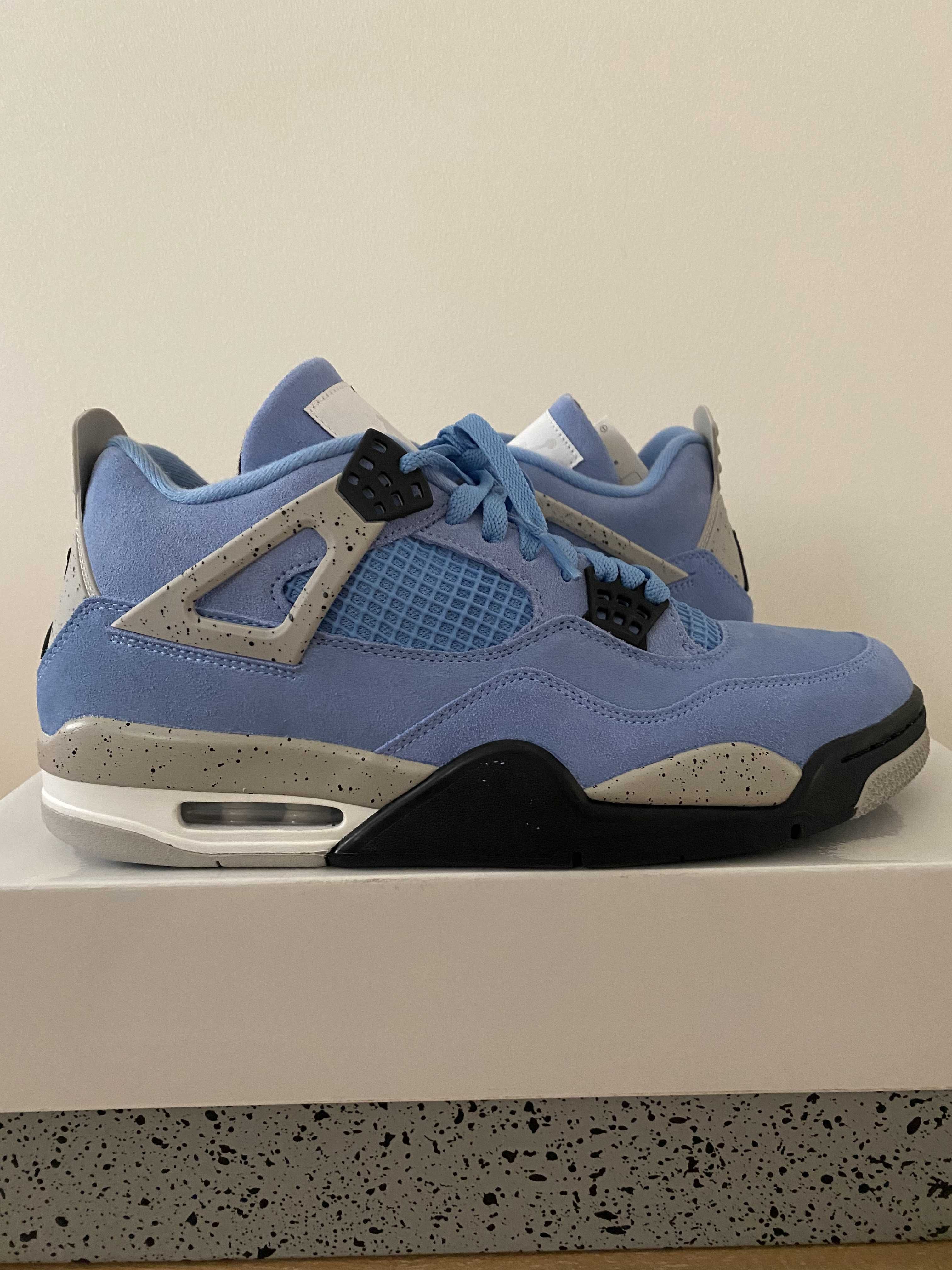 Nike Air Jordan 4 "University Blue"