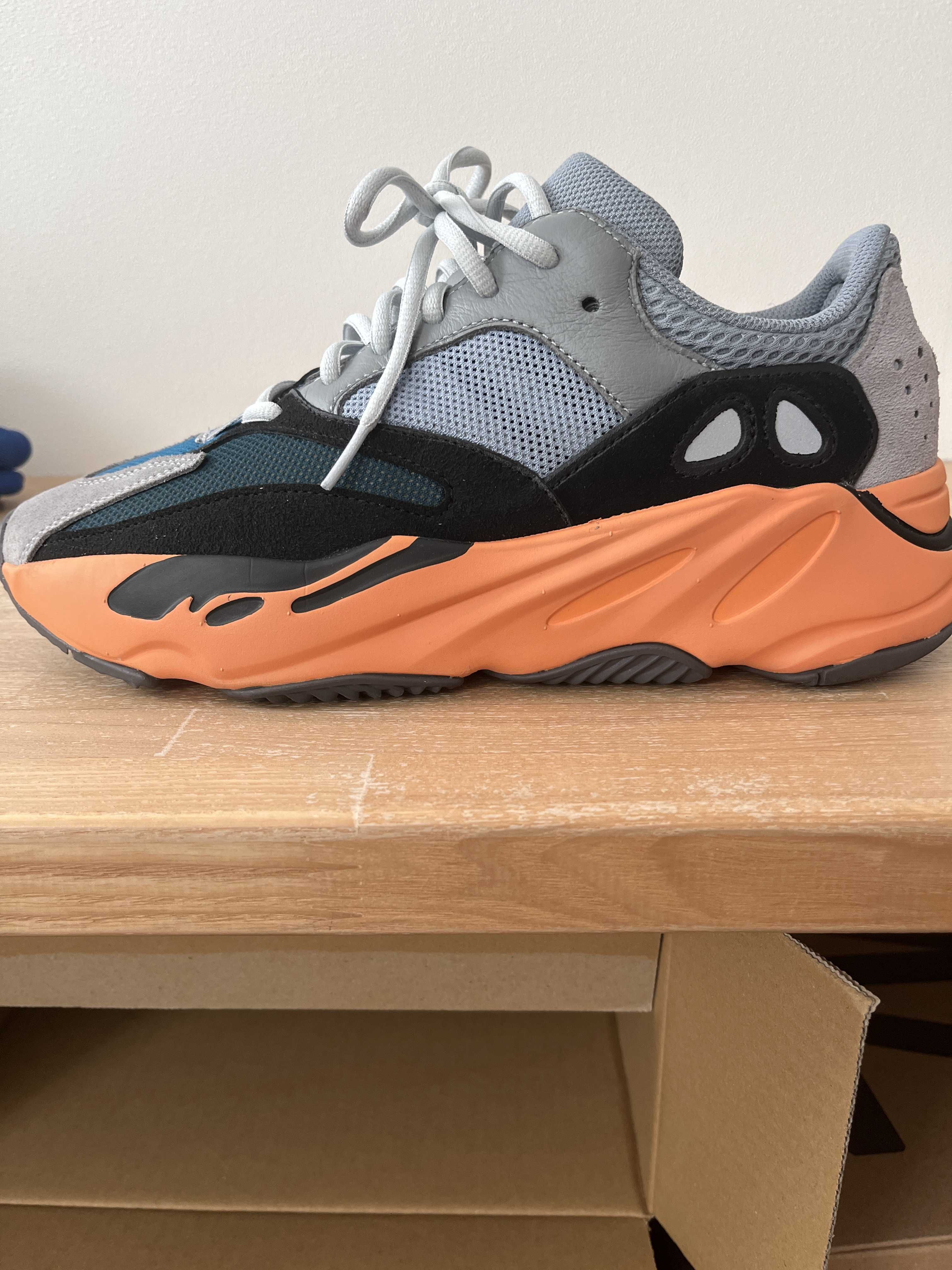 adidas YEEZY Boost 700 "Wash Orange"