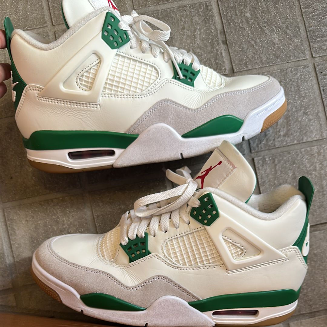 Nike SB × Air Jordan 4 Retro SP "Pine Green"