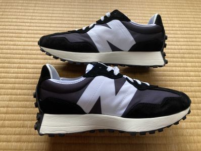 New Balance 327 "Black/Purple"