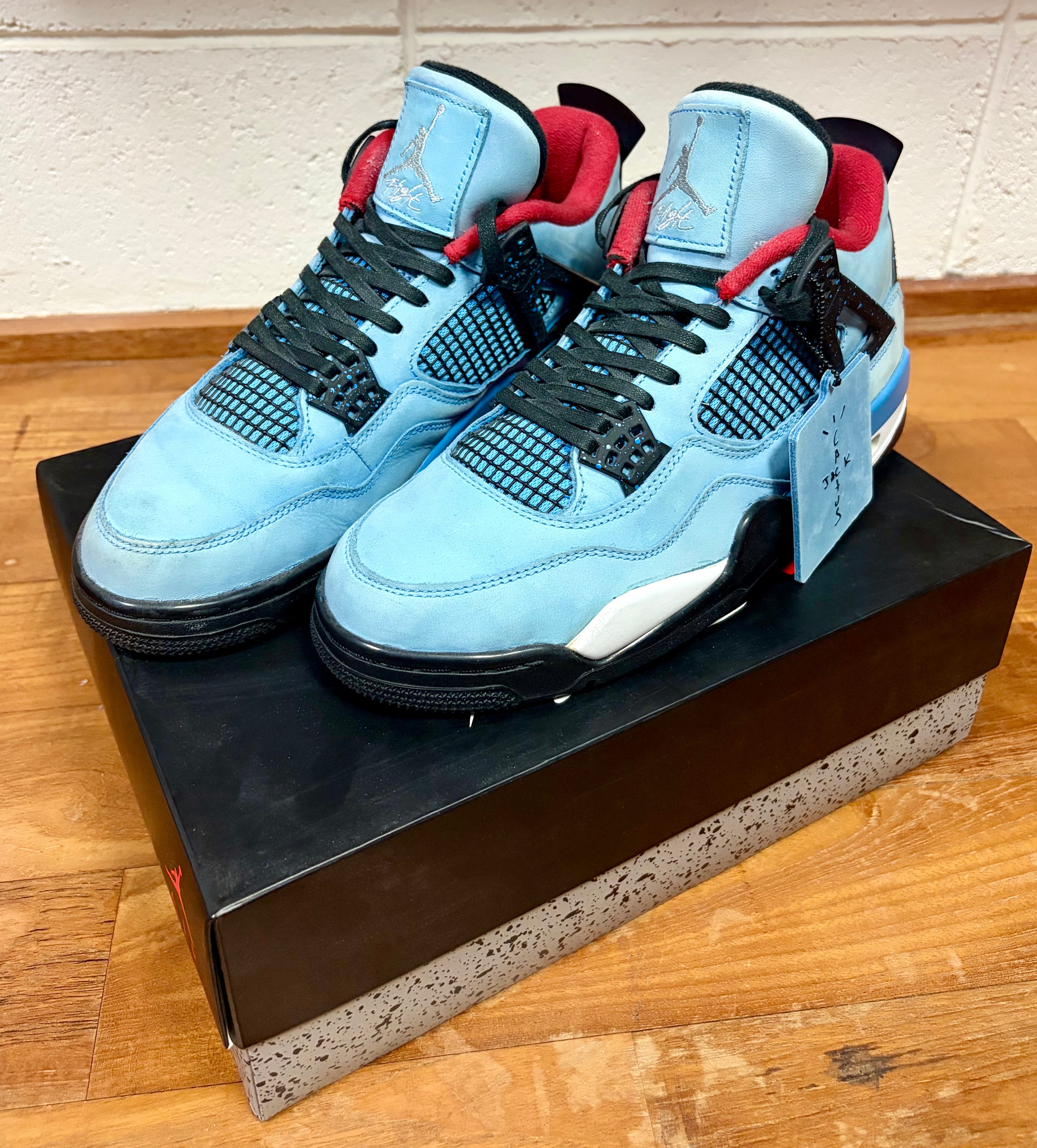 Travis Scott × Nike Air Jordan 4 Retro Cactus Jack "University Blue"