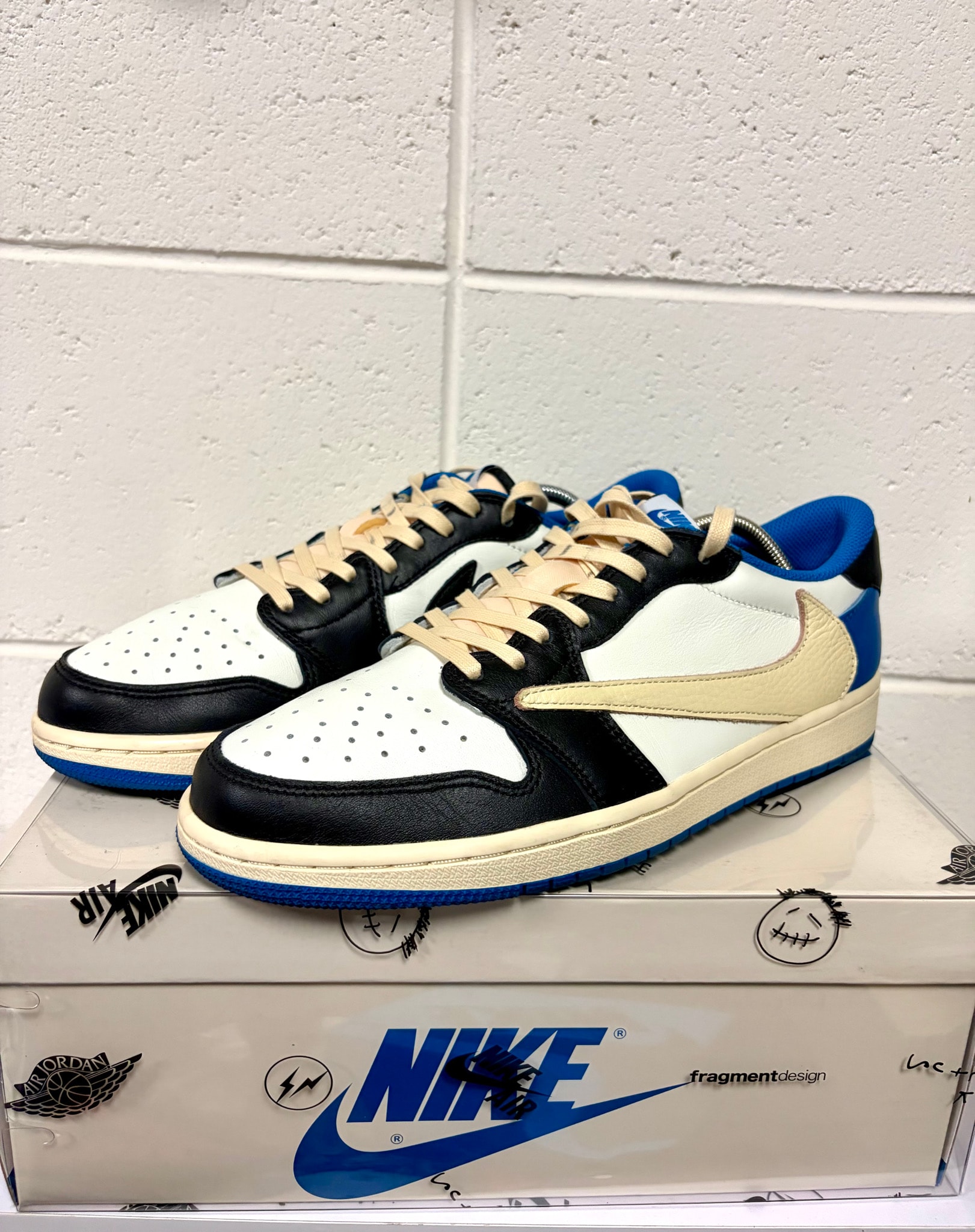Travis Scott × fragment design × Nike Air Jordan 1 Low OG SP "Military Blue"