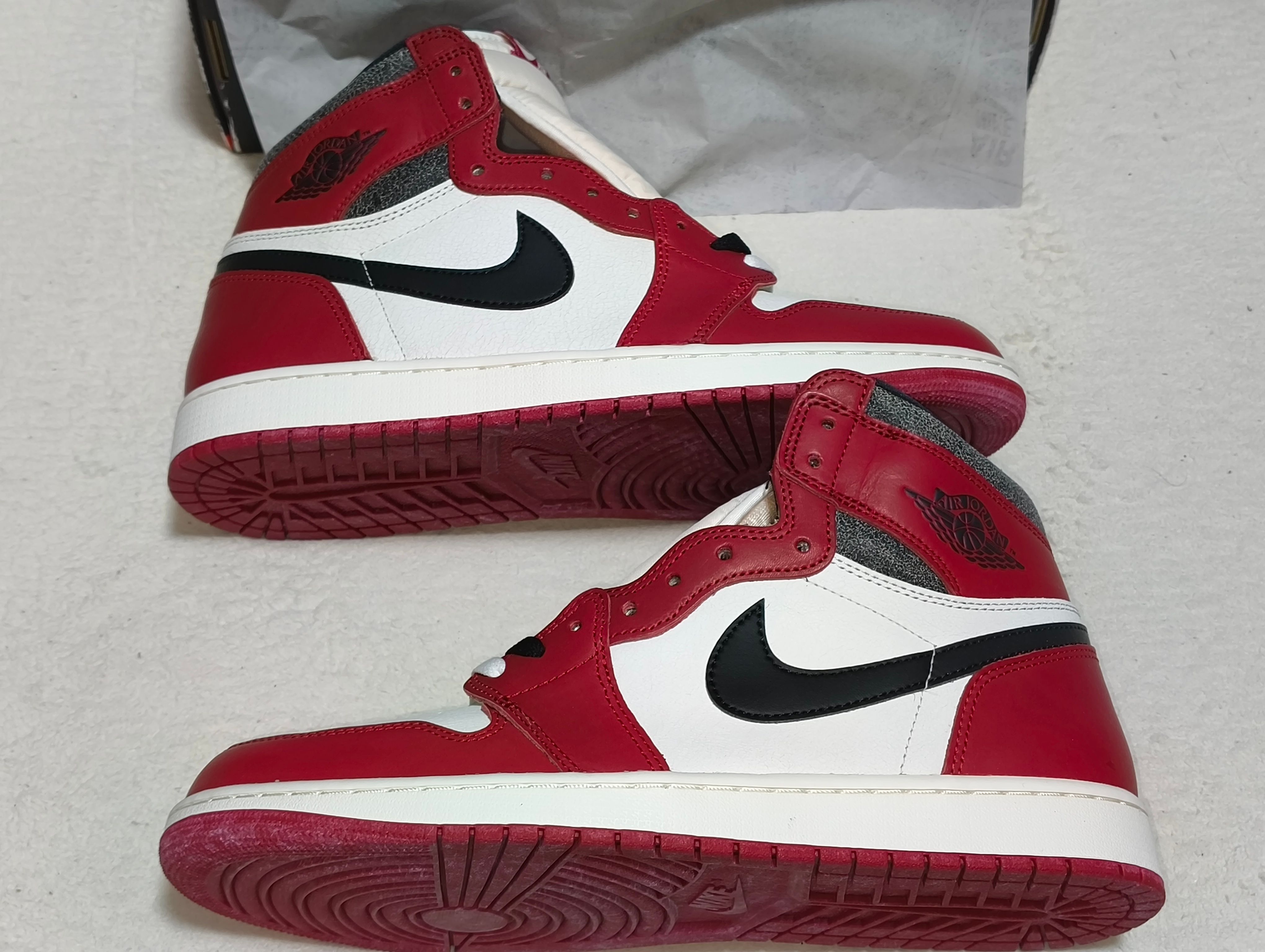 Nike Air Jordan 1 High OG "Lost & Found/Chicago"