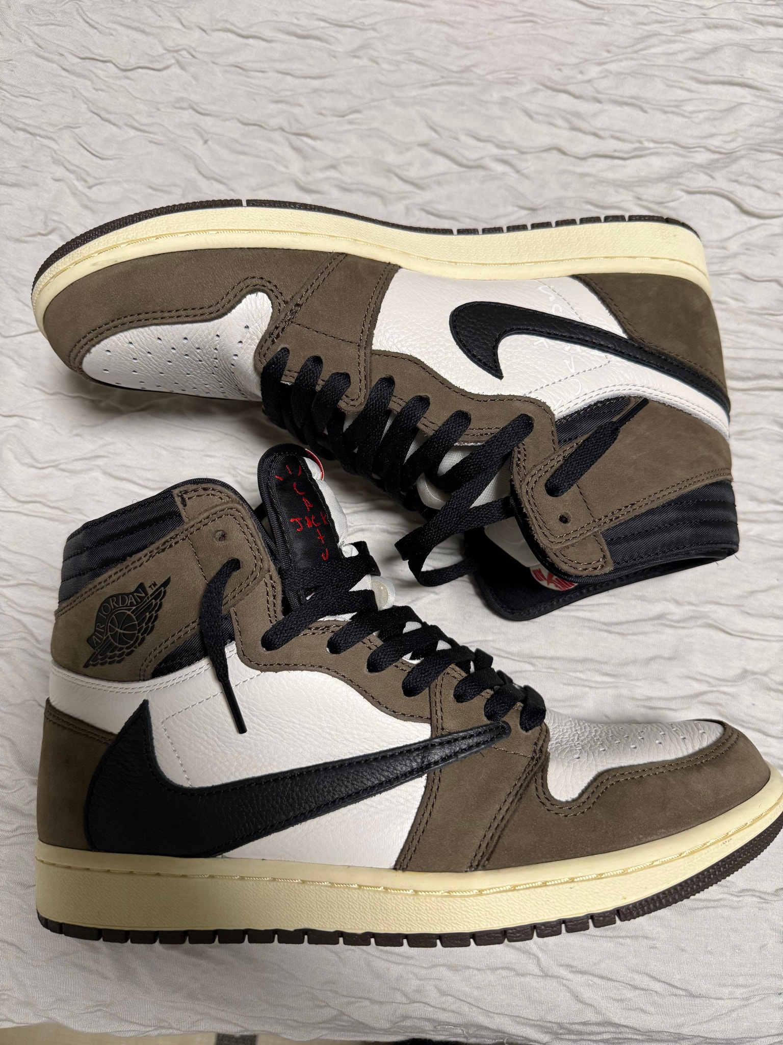 Travis Scott × Nike Air Jordan 1 Retro High OG TS SP "Sail/Dark Mocha"