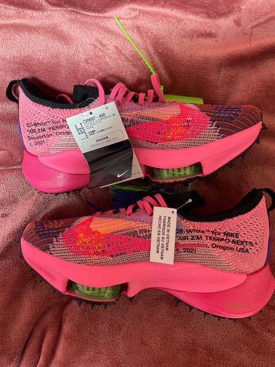 Off-White × Nike Air Zoom Tempo Next% Flyknit "Pink Glow"