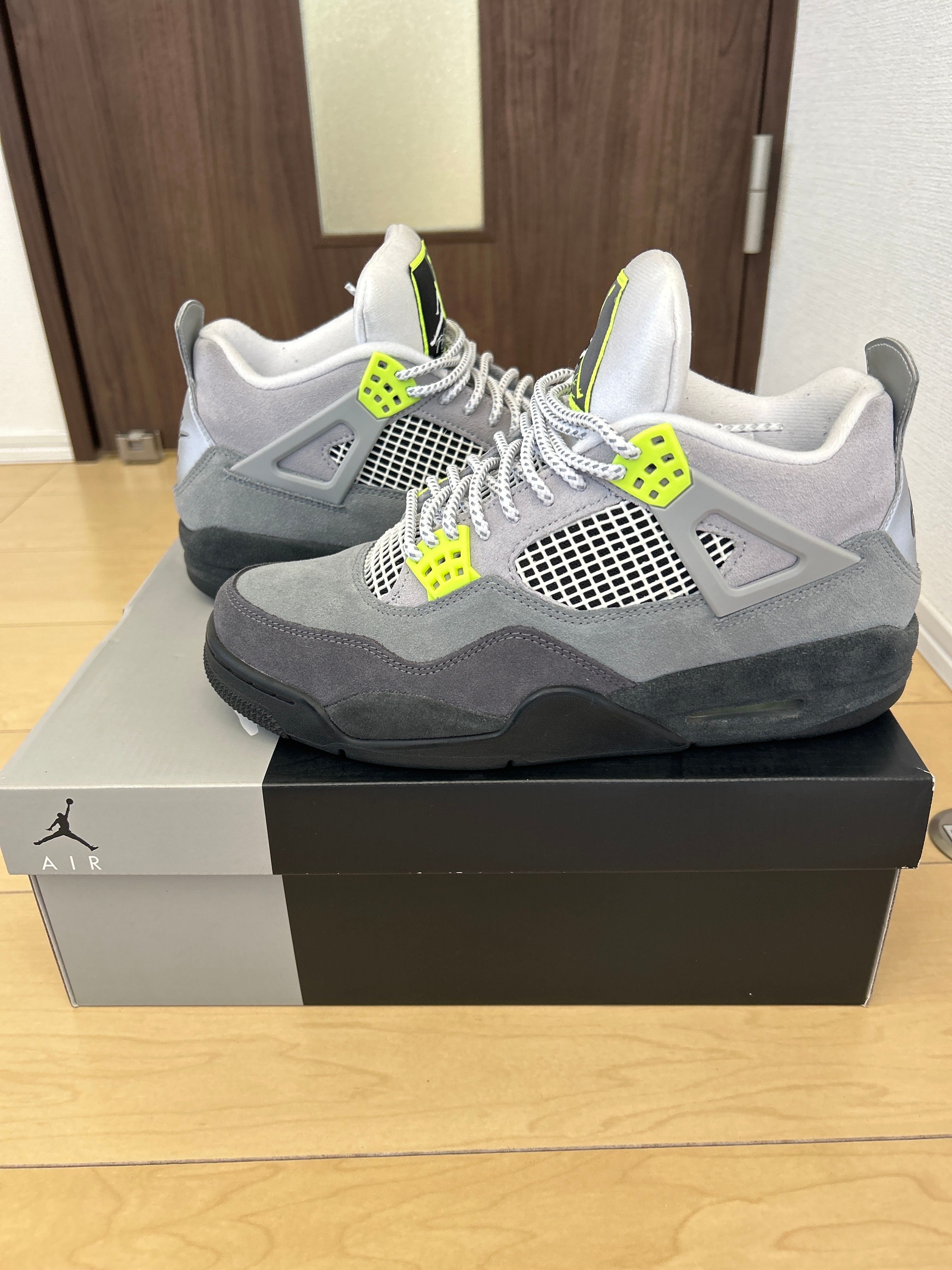 NIKE AIR JORDAN 4 RETRO LE "NEON"