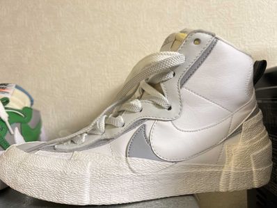 sacai × NIKE BLAZER MID "WHITE/WOLF GREY"