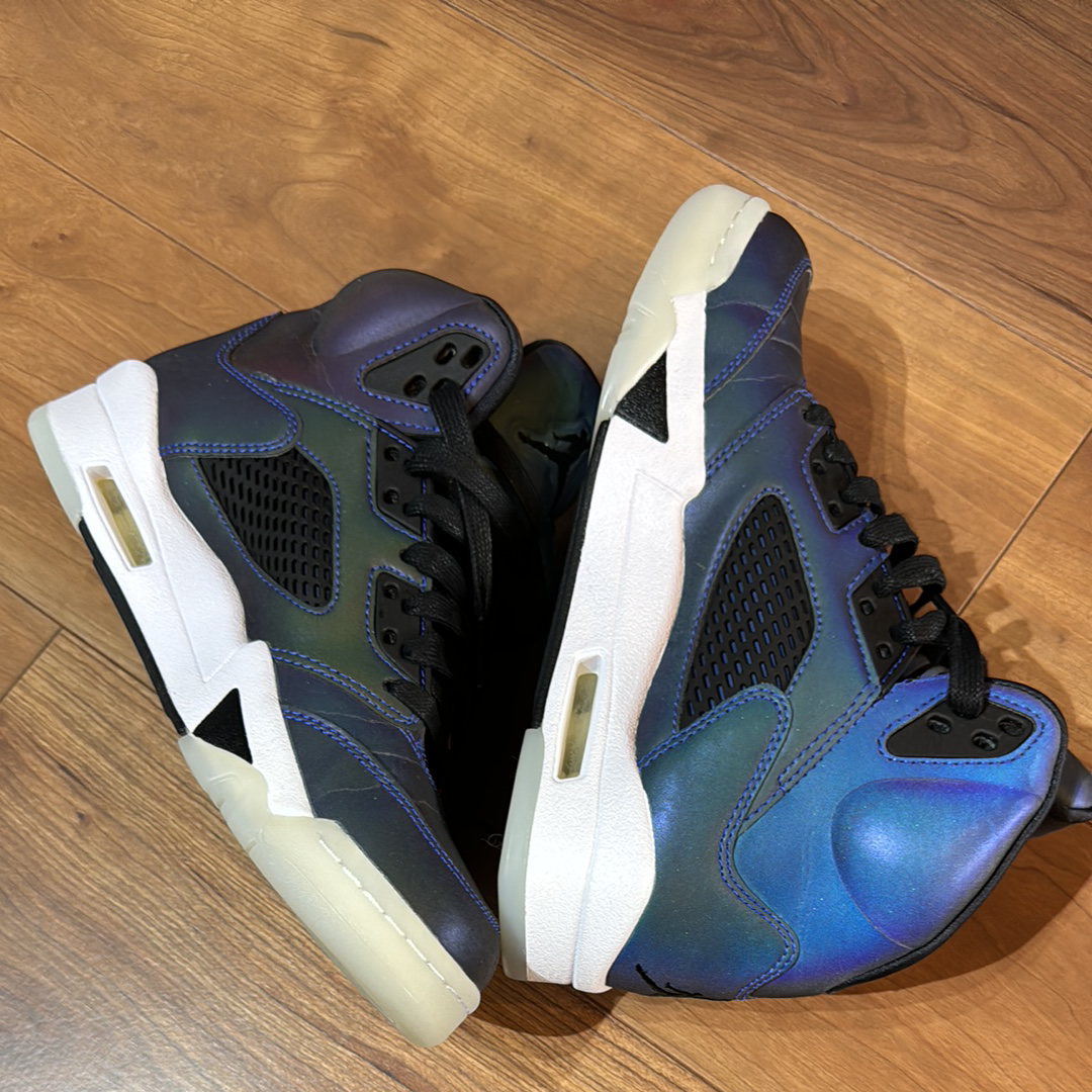 NIKE Women's AIR JORDAN 5 "IRIDESCENT OIL GREY"