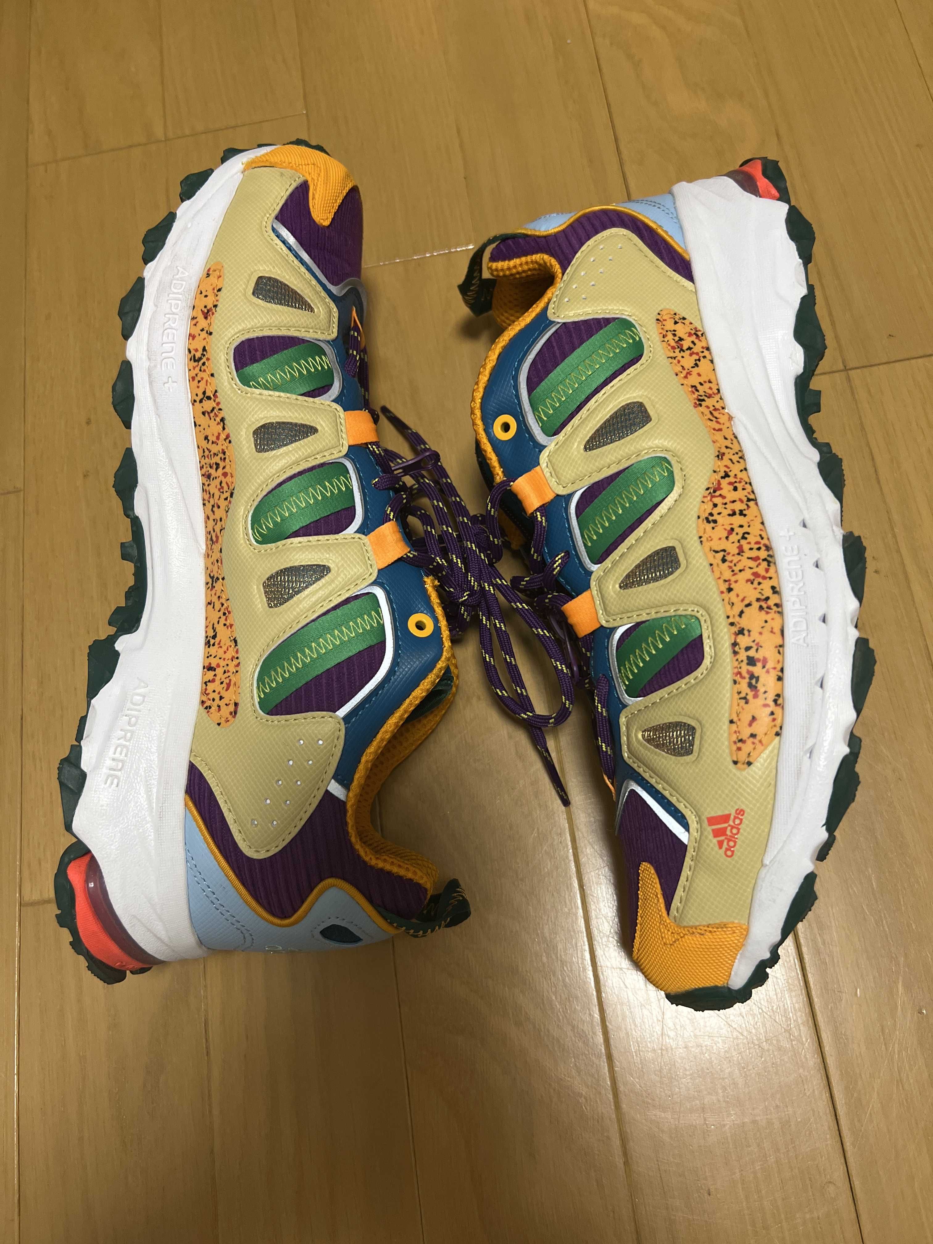 Sean Wotherspoon × Disney × adidas Superturf Adventure "Jiminy Cricket" (atmos Exclusive with a Carabiner)