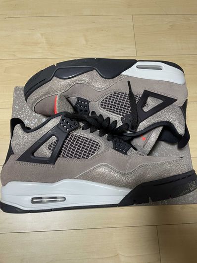 Nike Air Jordan 4 "Taupe Haze"