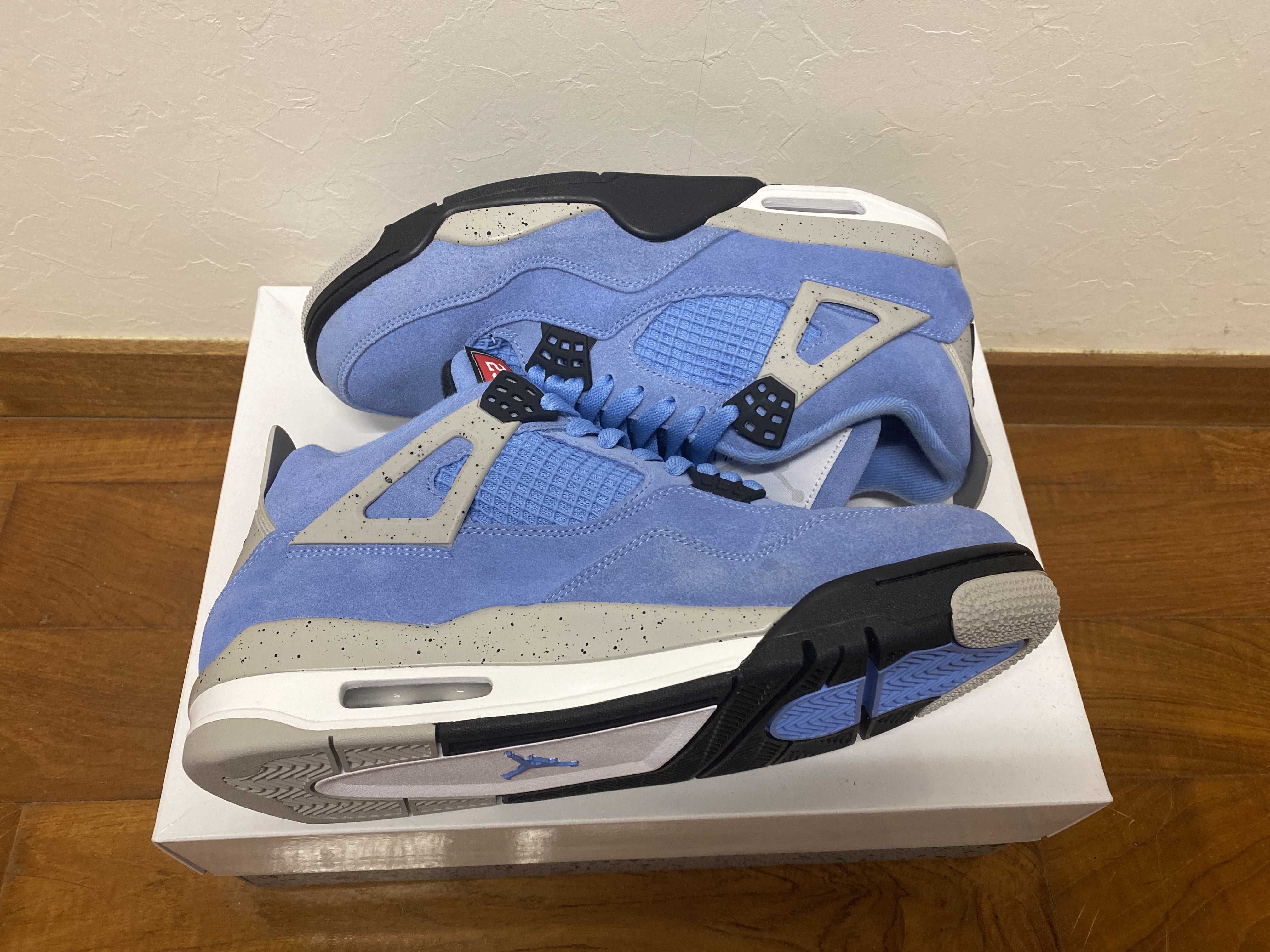 Nike Air Jordan 4 "University Blue"