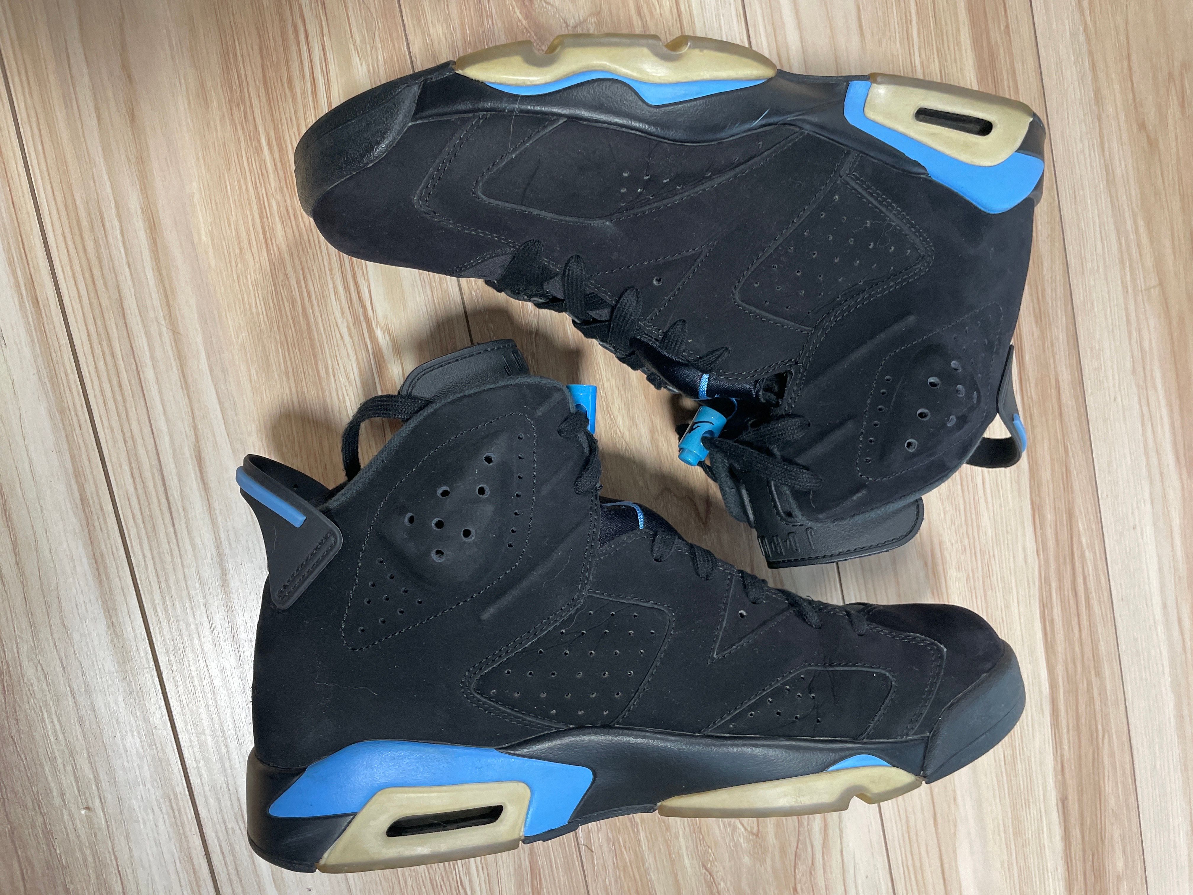 NIKE AIR JORDAN 6 RETRO "UNC"