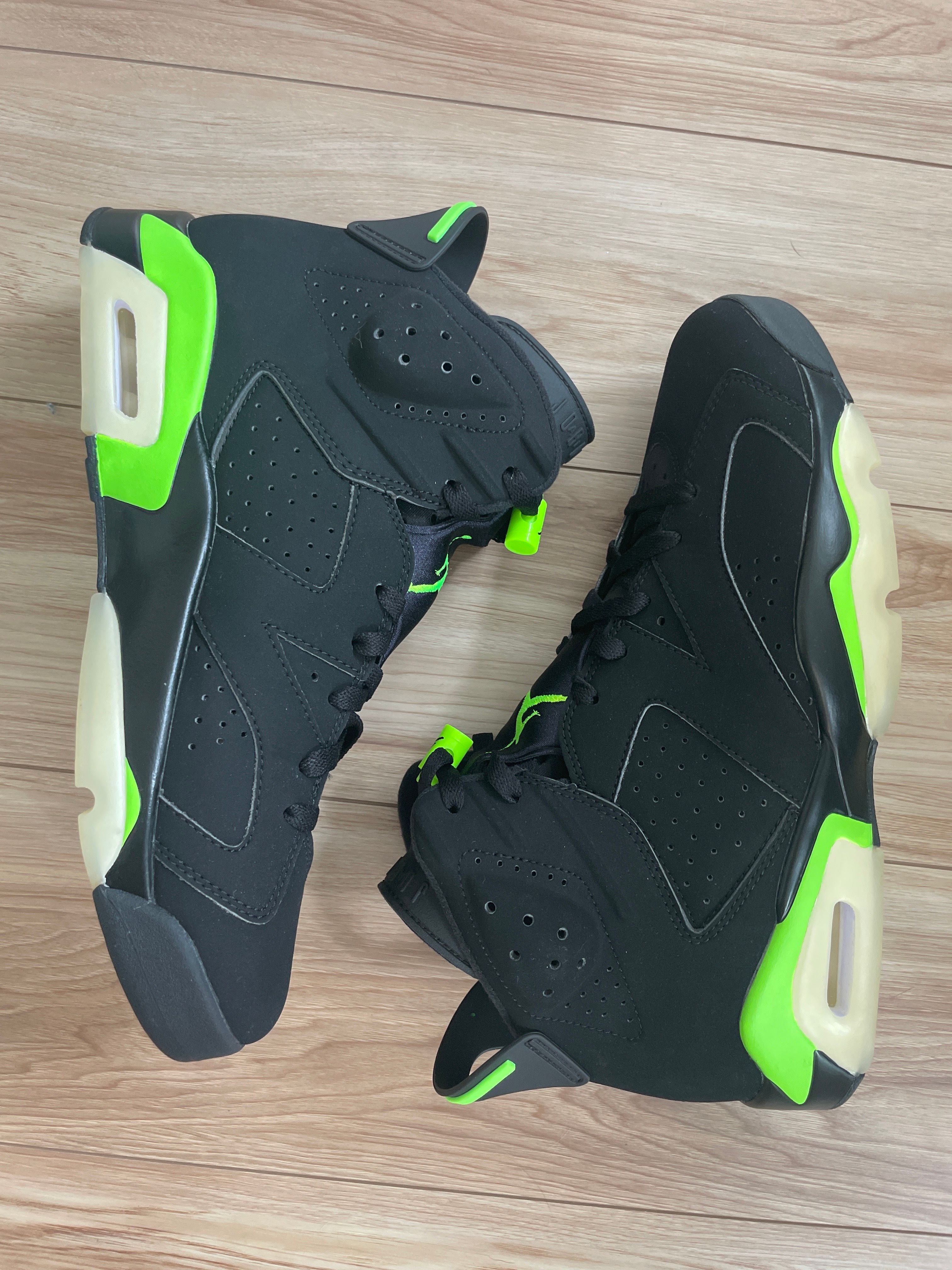 NIKE AIR JORDAN 6 "ELECTRIC GREEN"