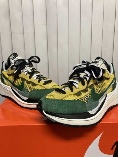 sacai × Nike Vapor Waffle "Tour Yellow/Stadium Green-Sail"