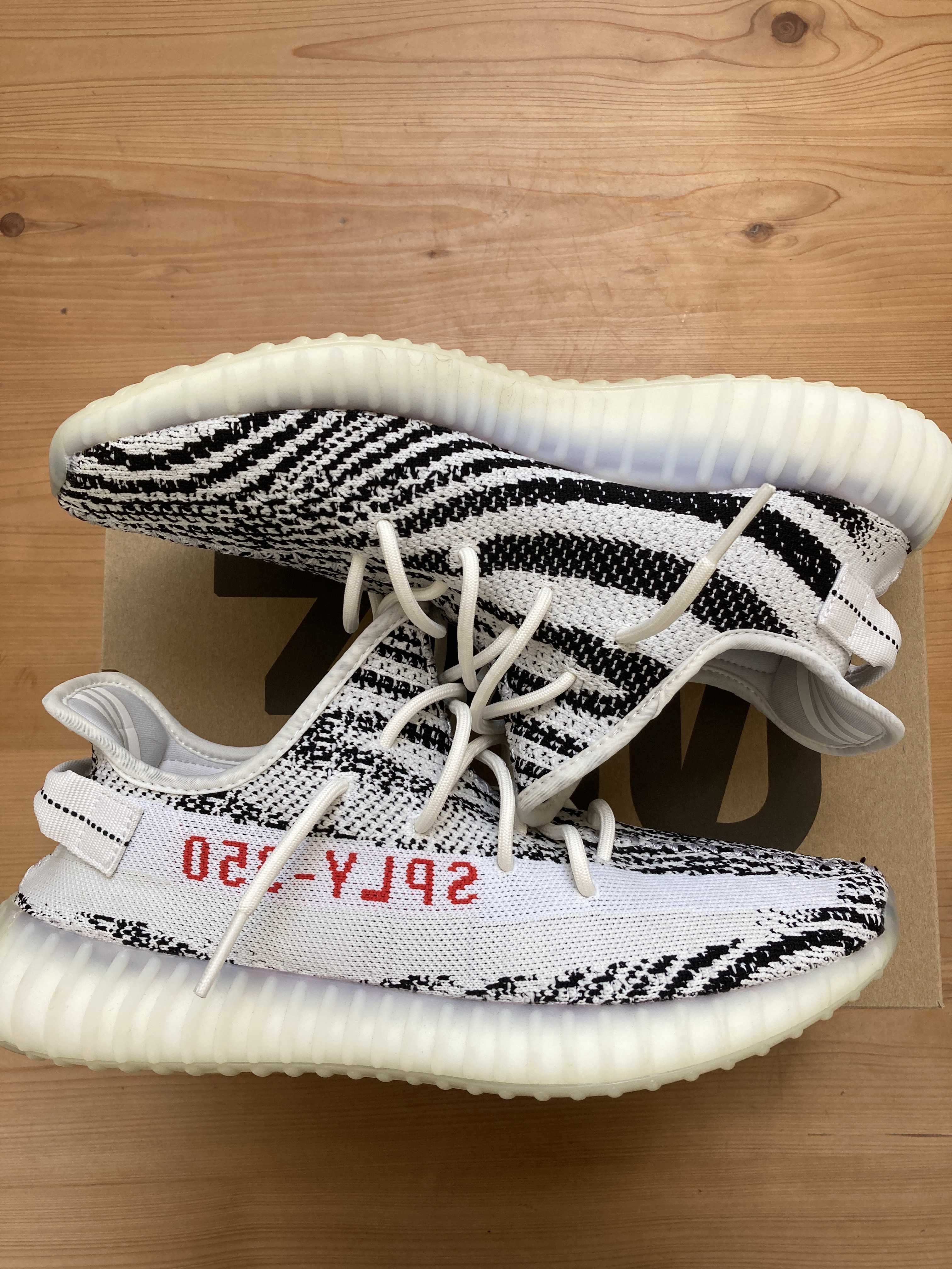 adidas YEEZY Boost 350 V2 "Zebra"