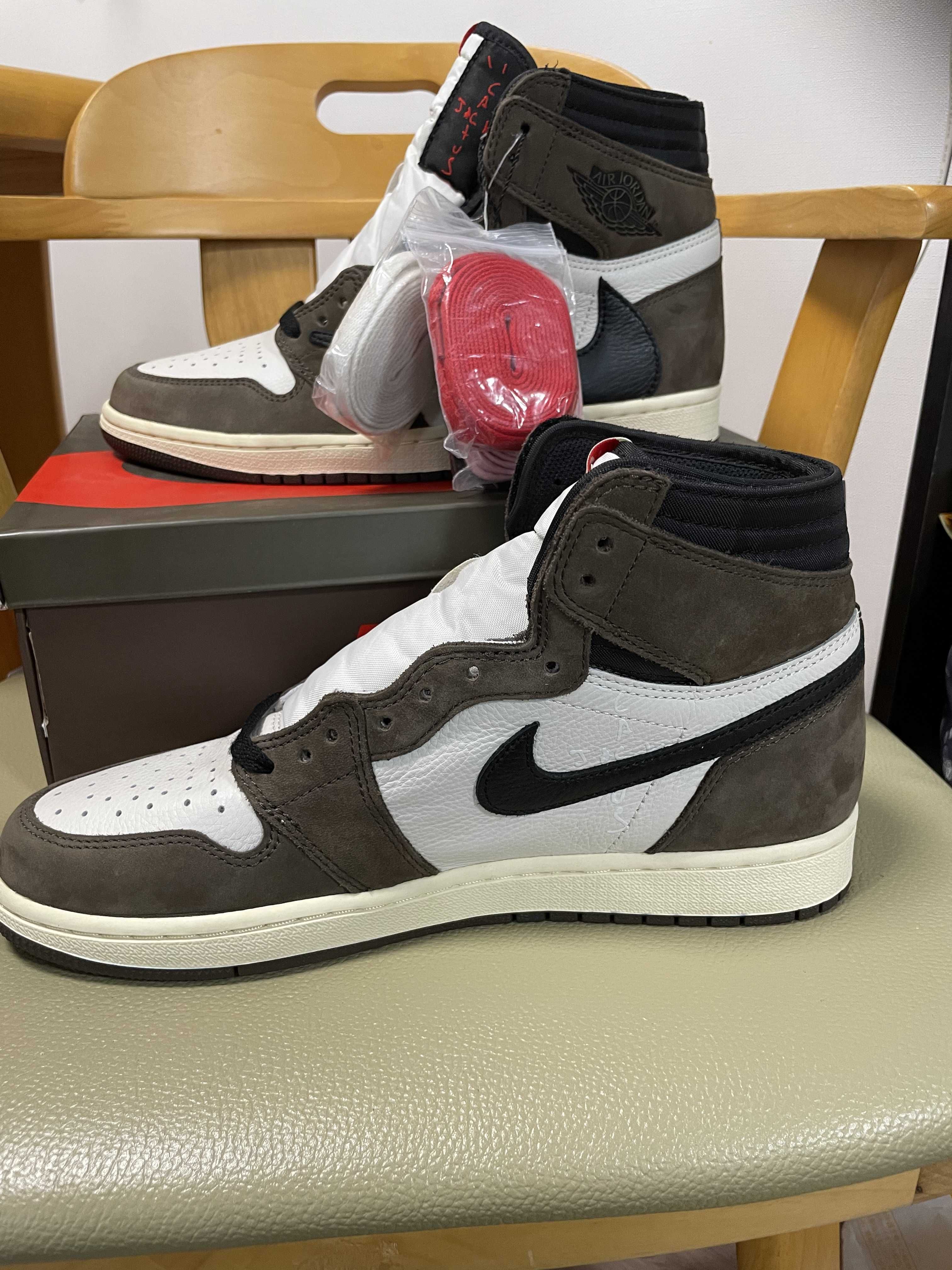 Travis Scott × Nike Air Jordan 1 Retro High OG TS SP "Sail/Dark Mocha"