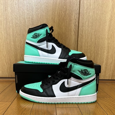 Nike Air Jordan 1 High OG "Green Glow"