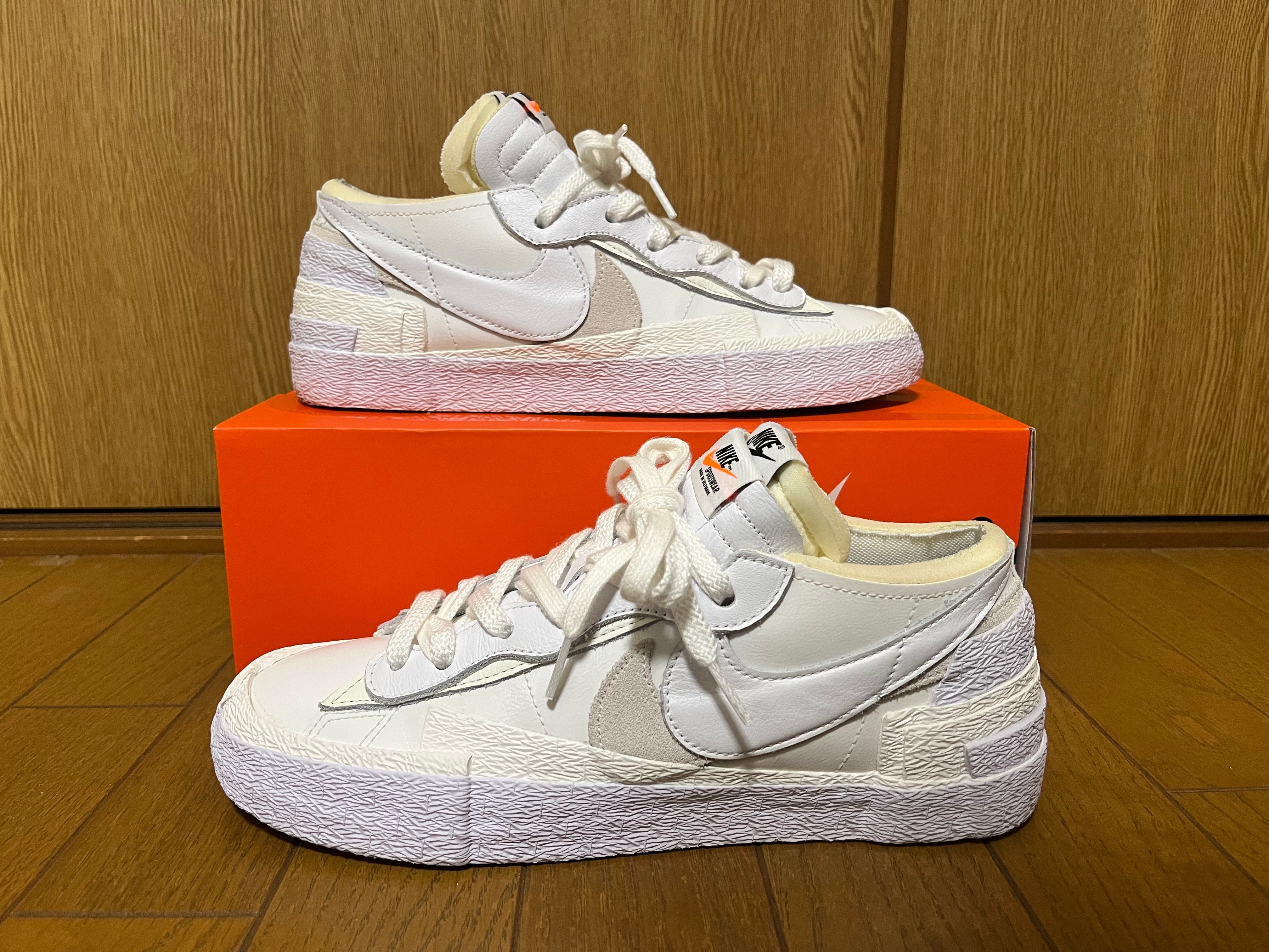 サカイ × ナイキ ブレーザー ロー "ホワイト パテント レザー"